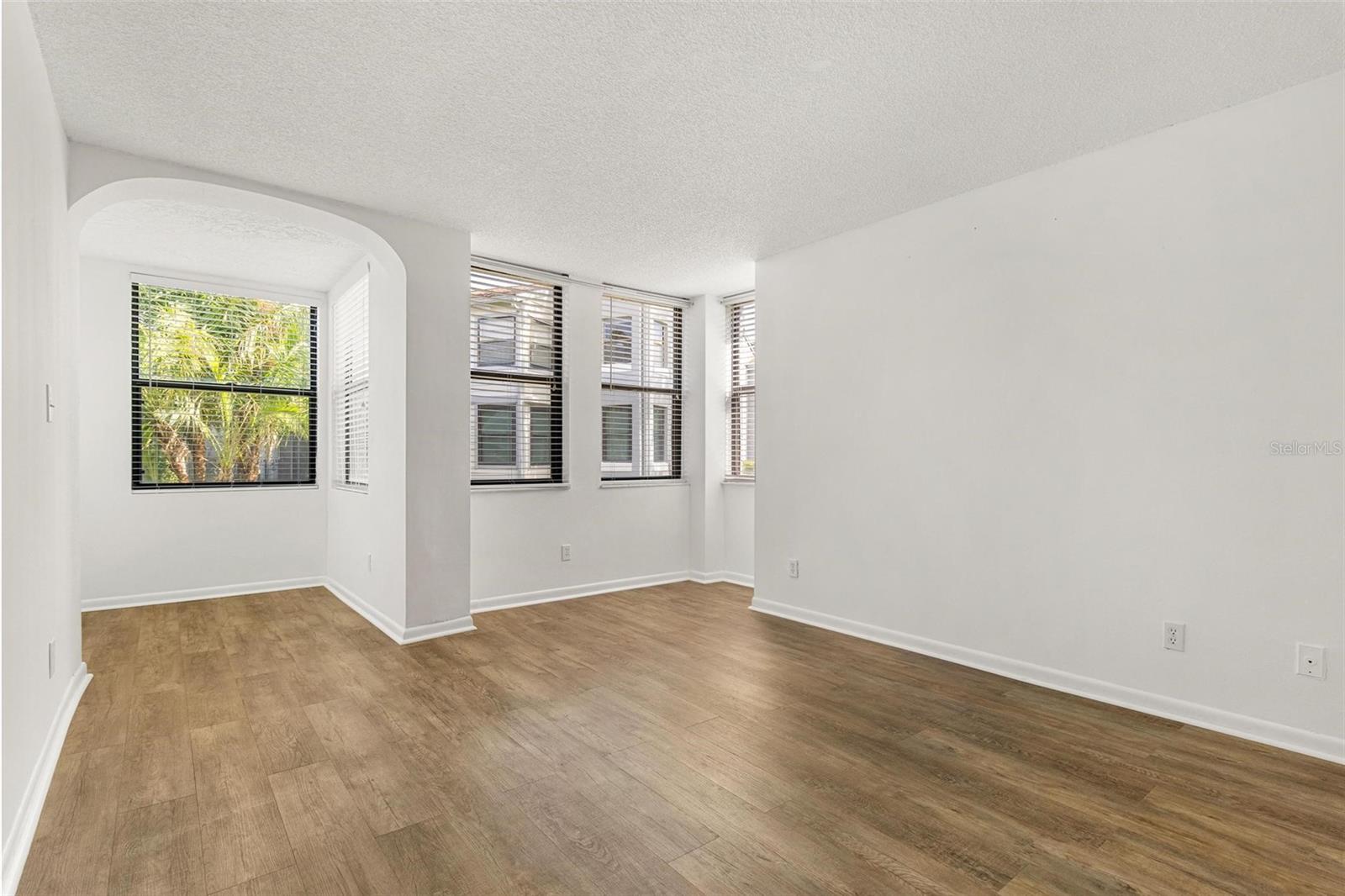 1998 BLUE HAWK CT #1614