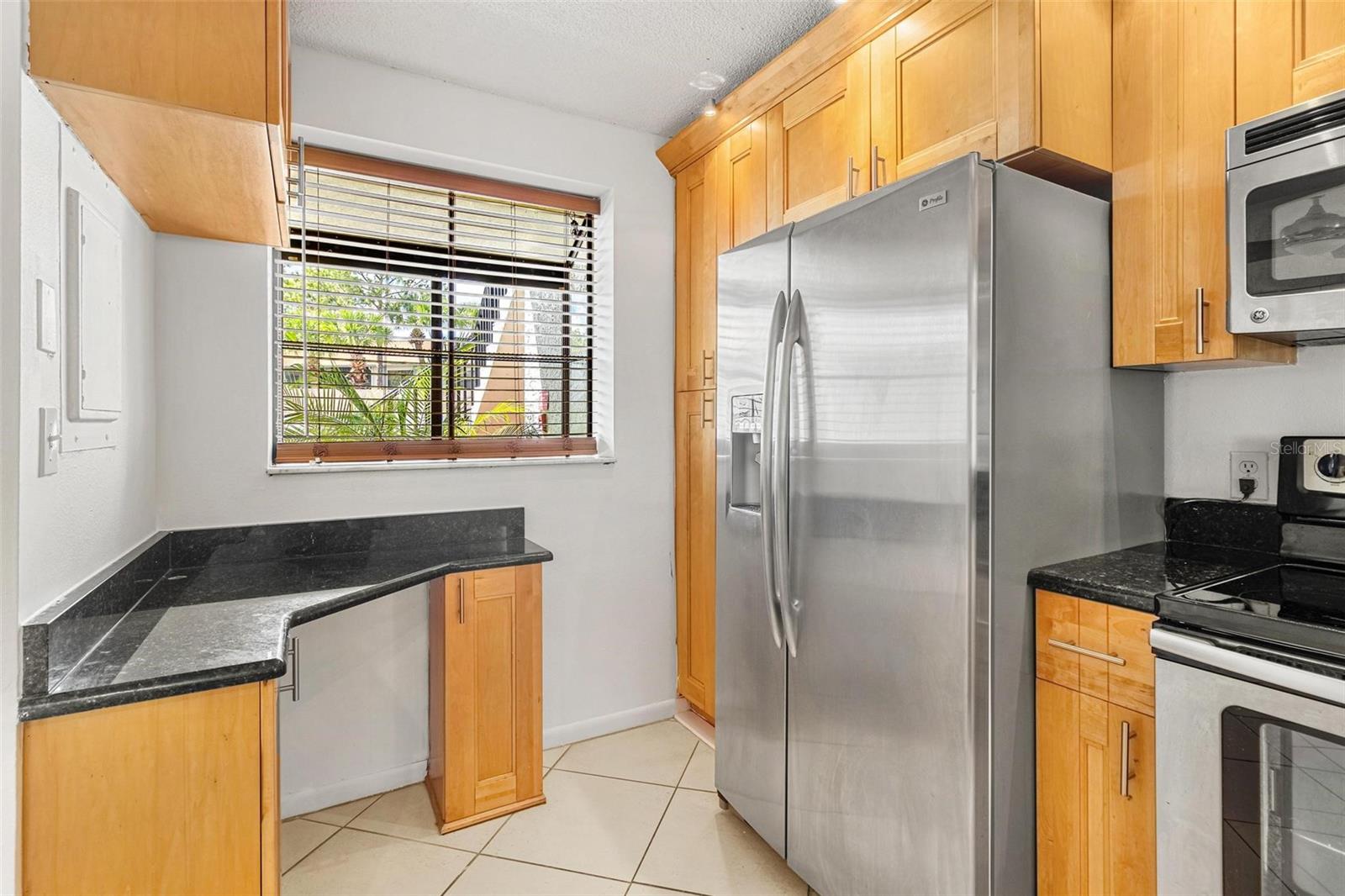 1998 BLUE HAWK CT #1614