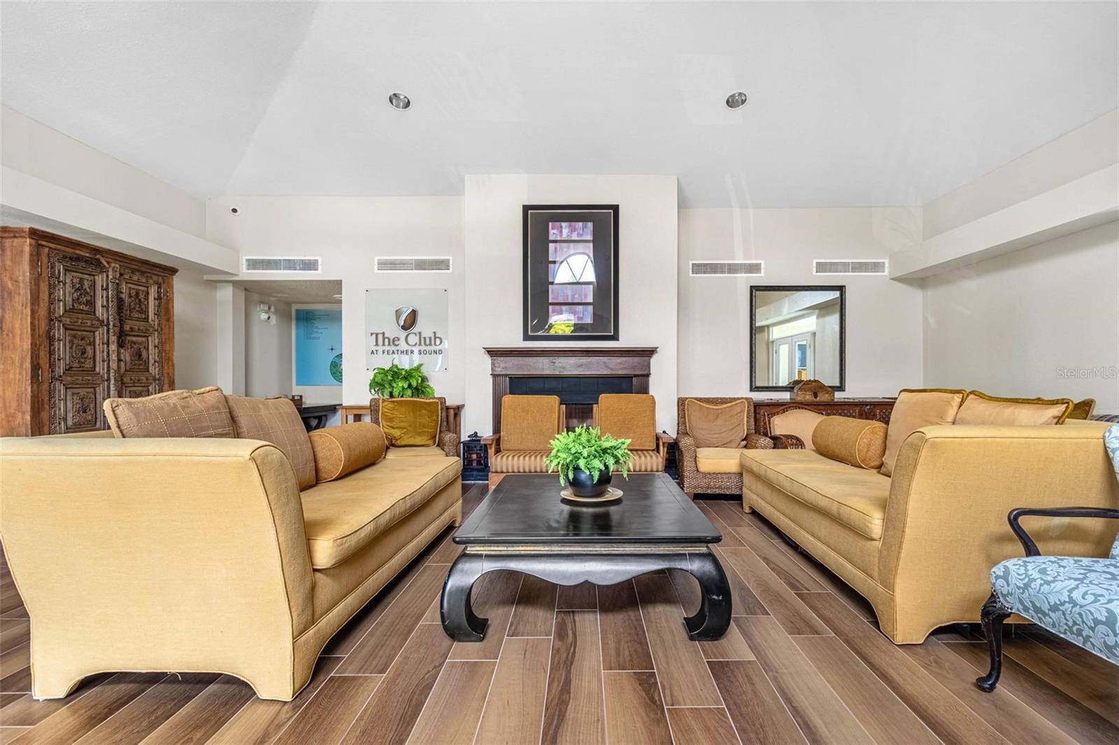 1998 BLUE HAWK CT #1614