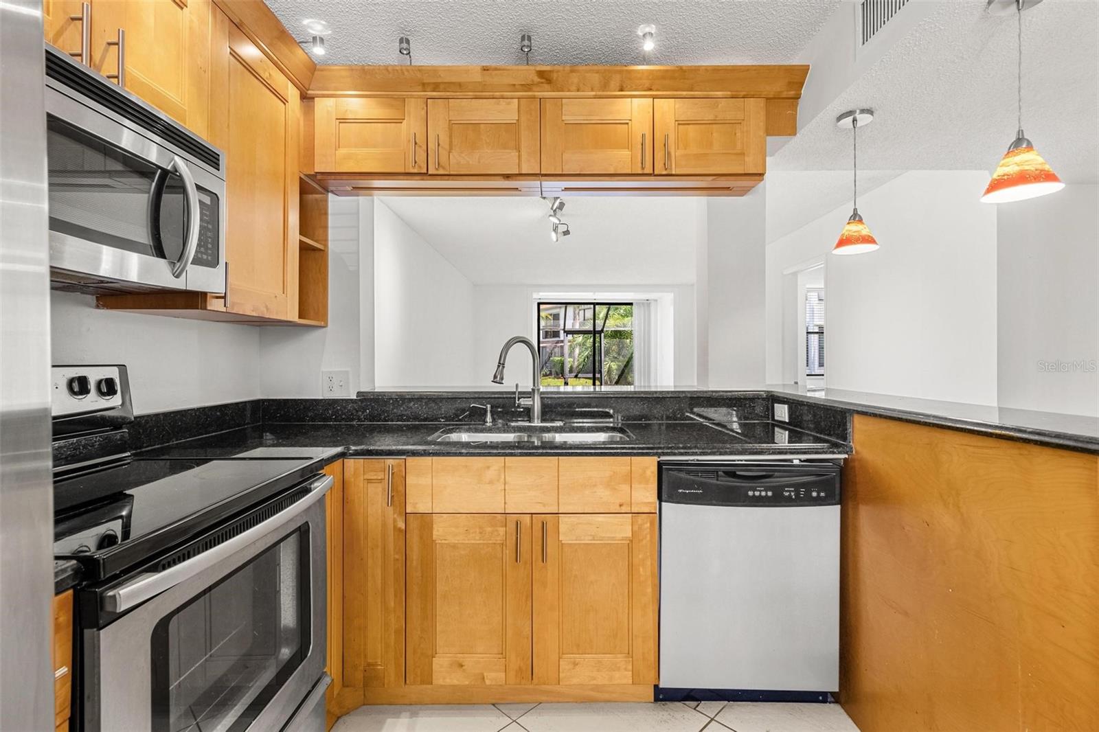 1998 BLUE HAWK CT #1614