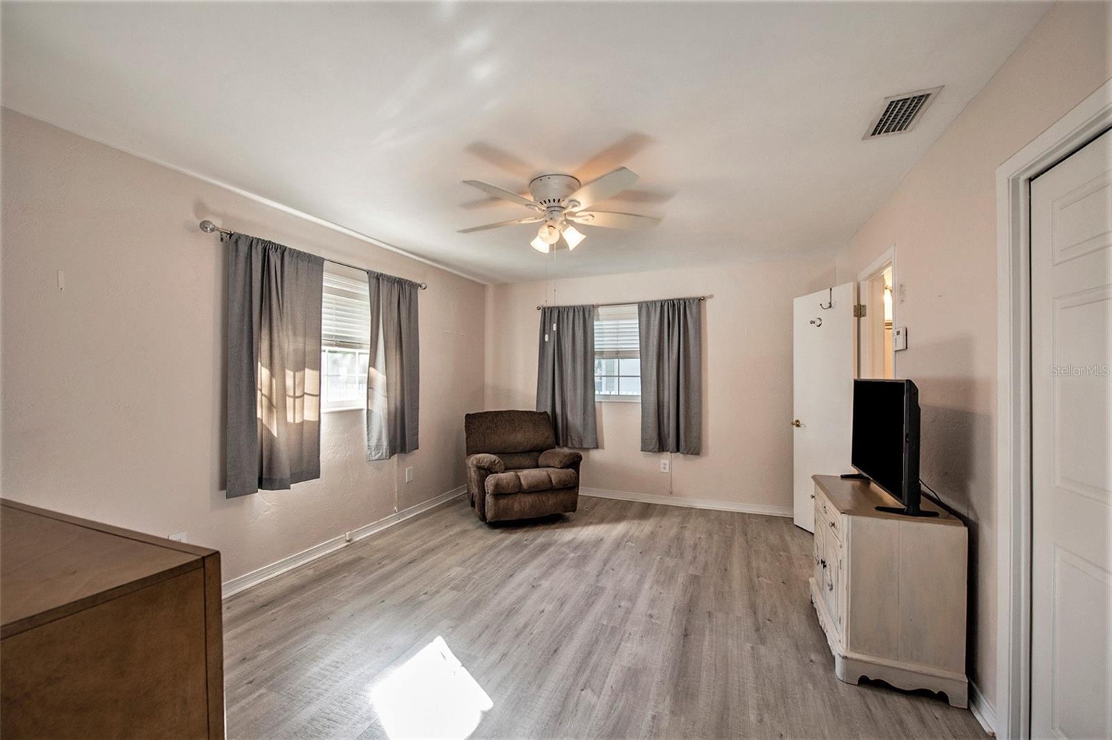 4499 BIRCH STREET NE