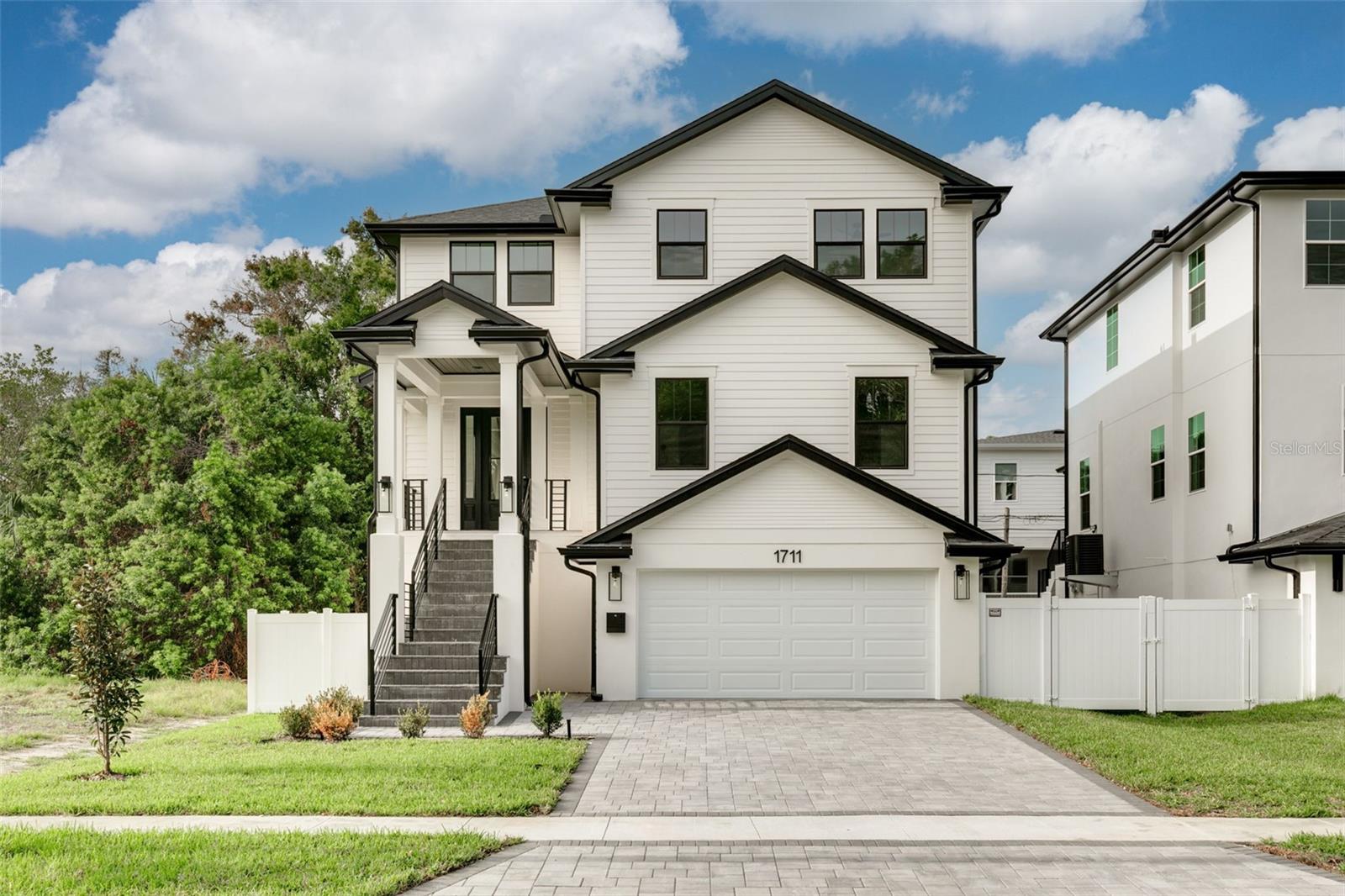 1711 MASSACHUSETTS AVE NE