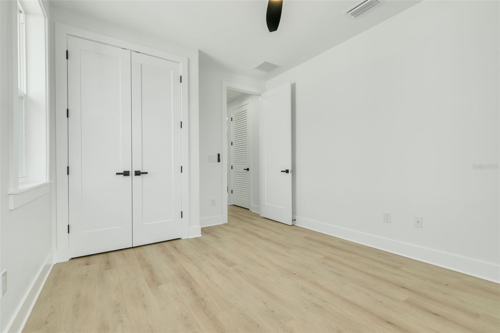 1711 MASSACHUSETTS AVE NE