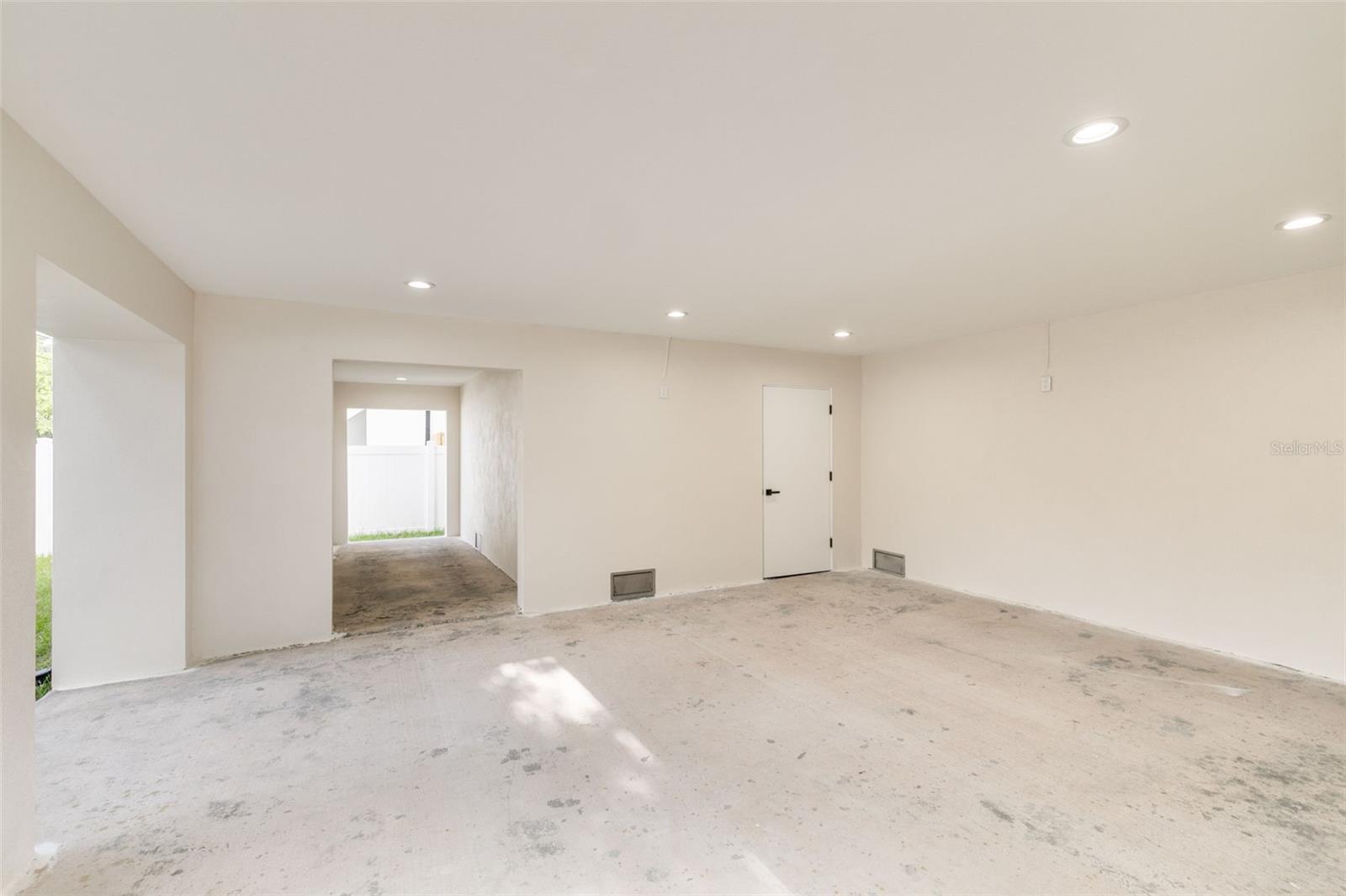 1711 MASSACHUSETTS AVE NE