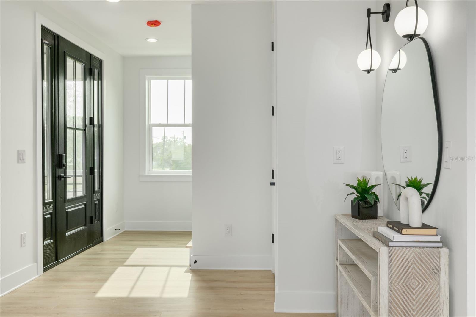 1711 MASSACHUSETTS AVE NE