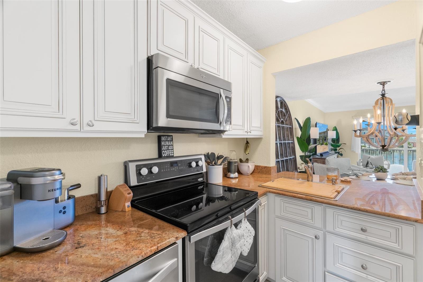 1361 SNELL ISLE BLVD NE #6