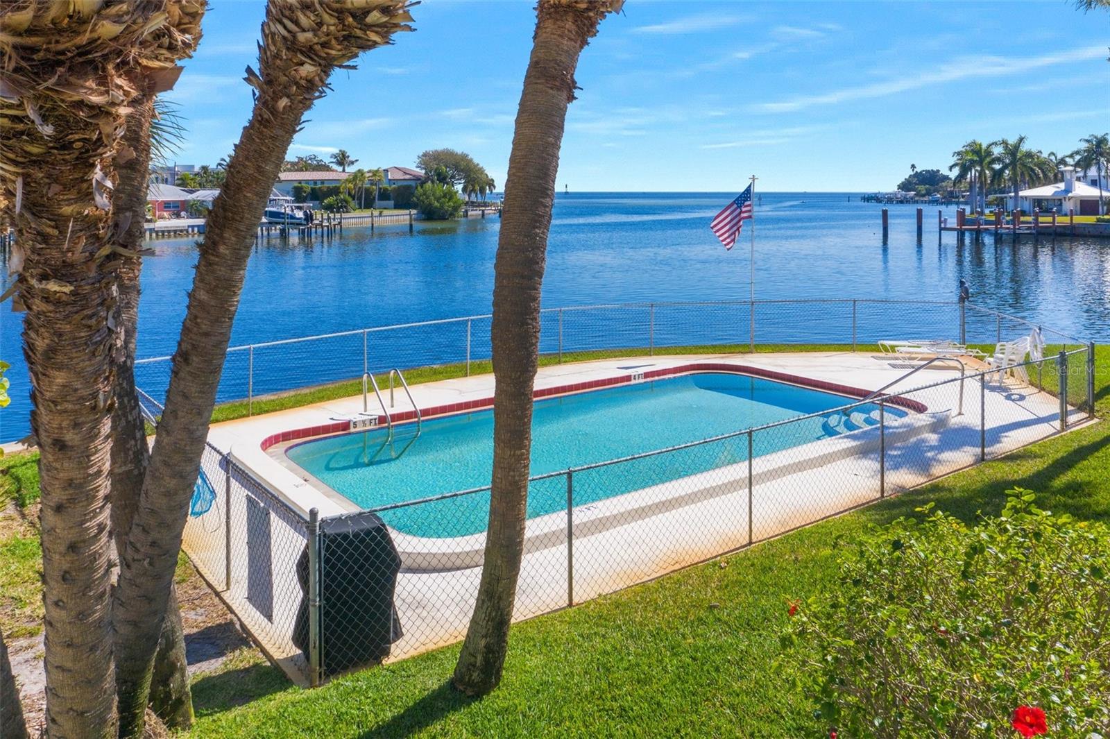 1361 SNELL ISLE BLVD NE #6