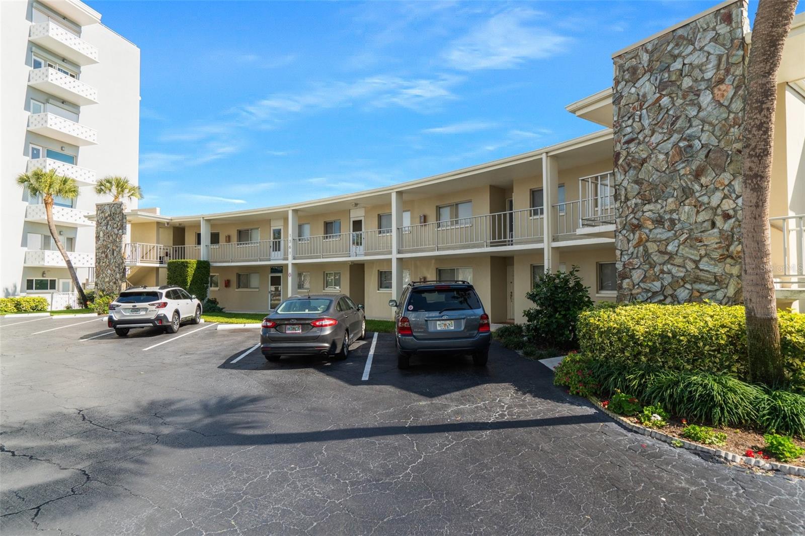 1361 SNELL ISLE BLVD NE #6