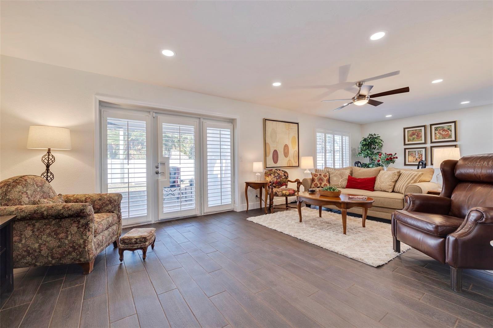 1545 N DAKOTA AVE NE