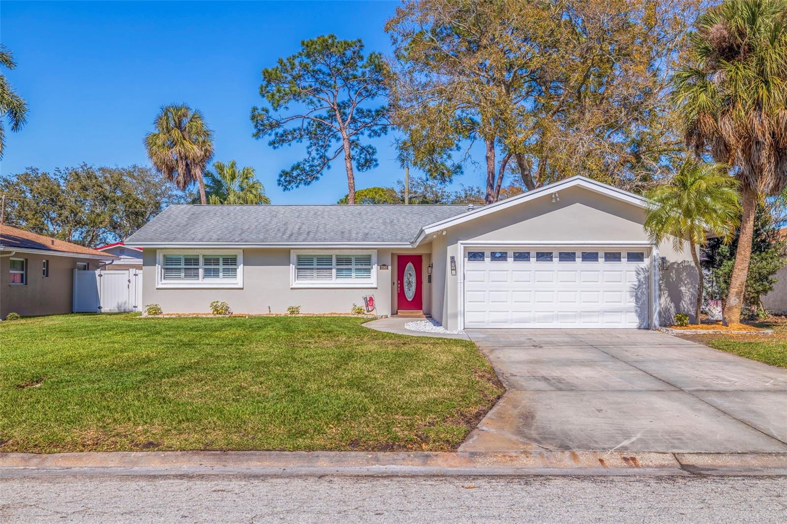 1545 N DAKOTA AVE NE