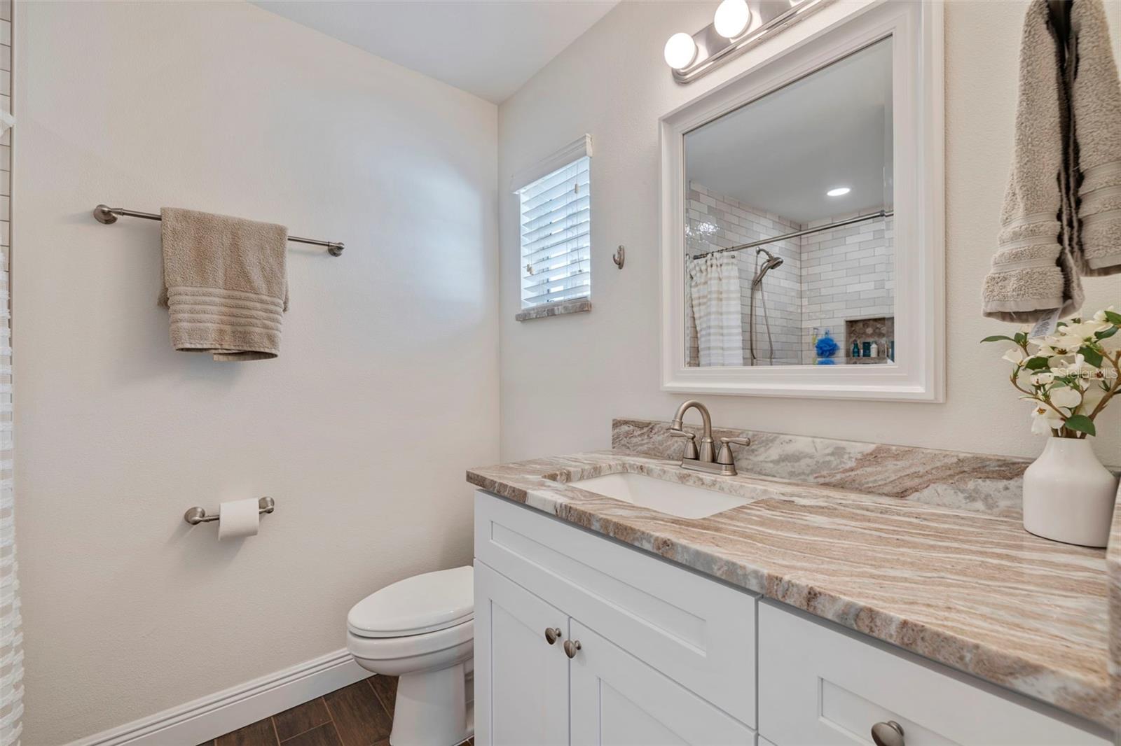 1545 N DAKOTA AVE NE