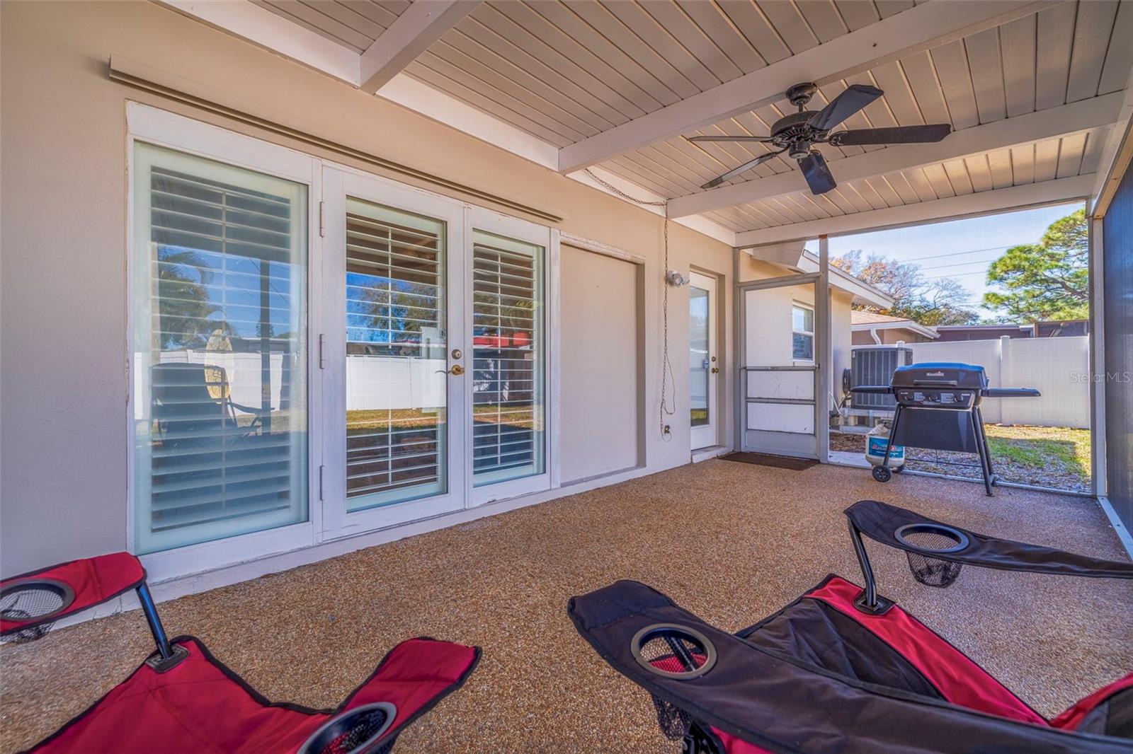 1545 N DAKOTA AVE NE