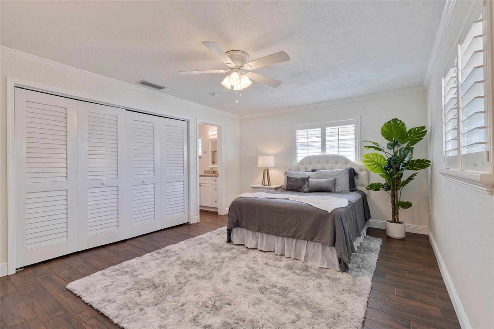 1545 N DAKOTA AVE NE