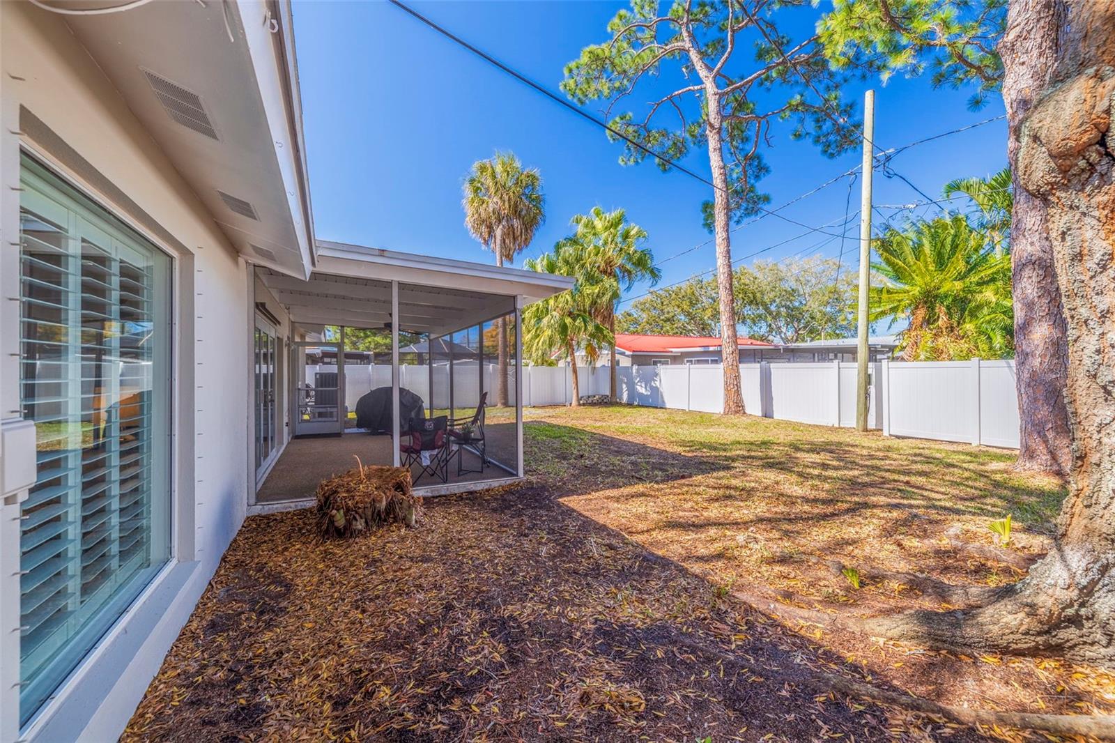 1545 N DAKOTA AVE NE