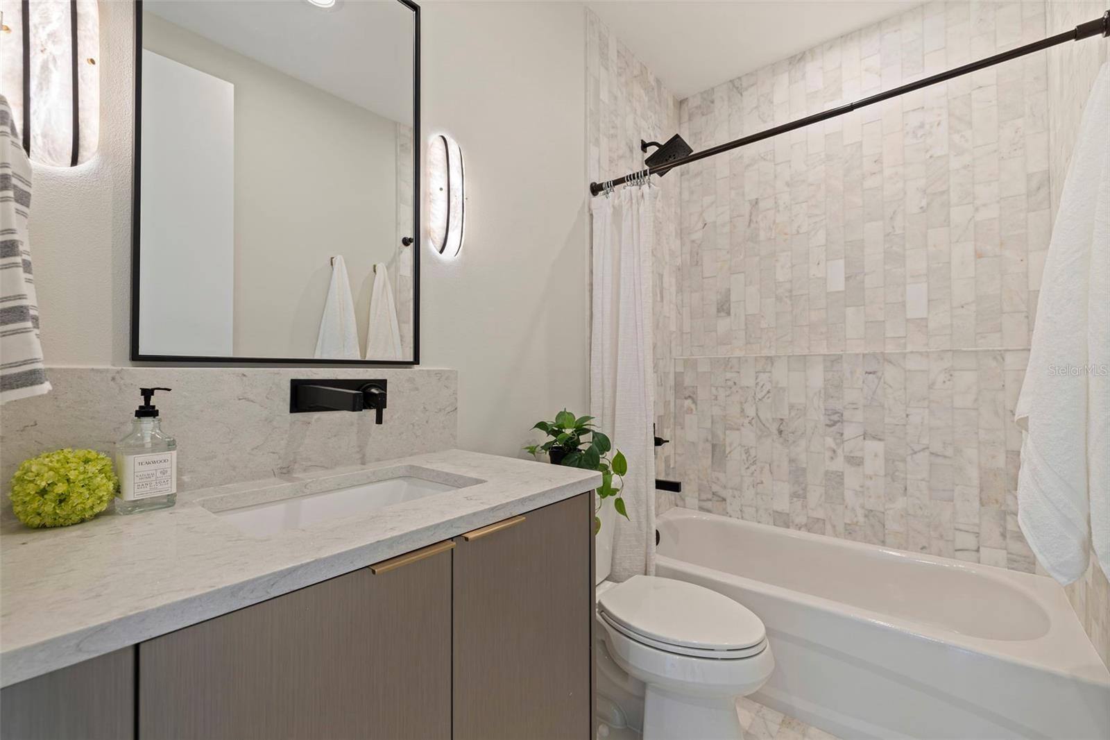 1735 MASSACHUSETTS AVE NE