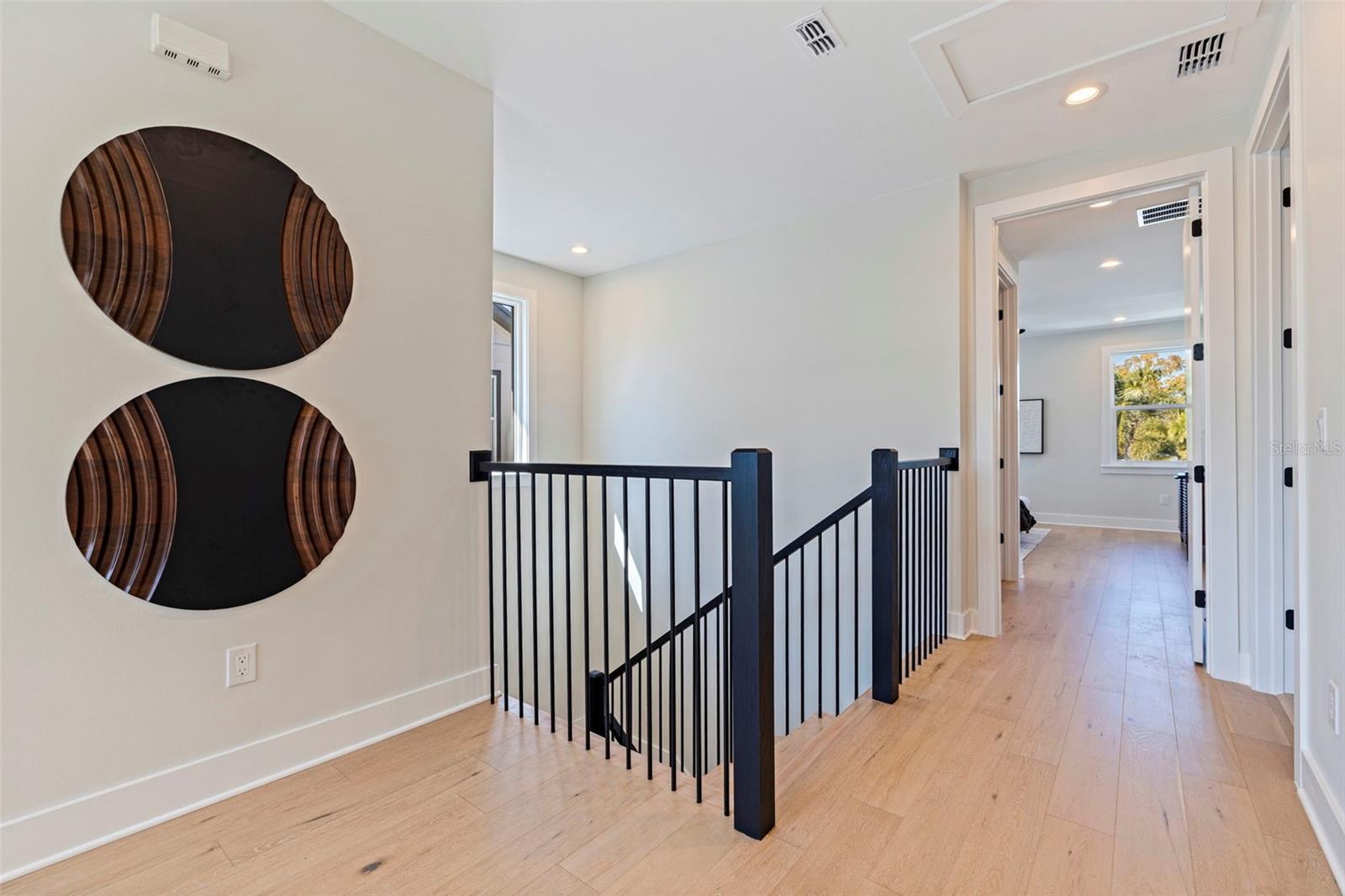 1735 MASSACHUSETTS AVE NE