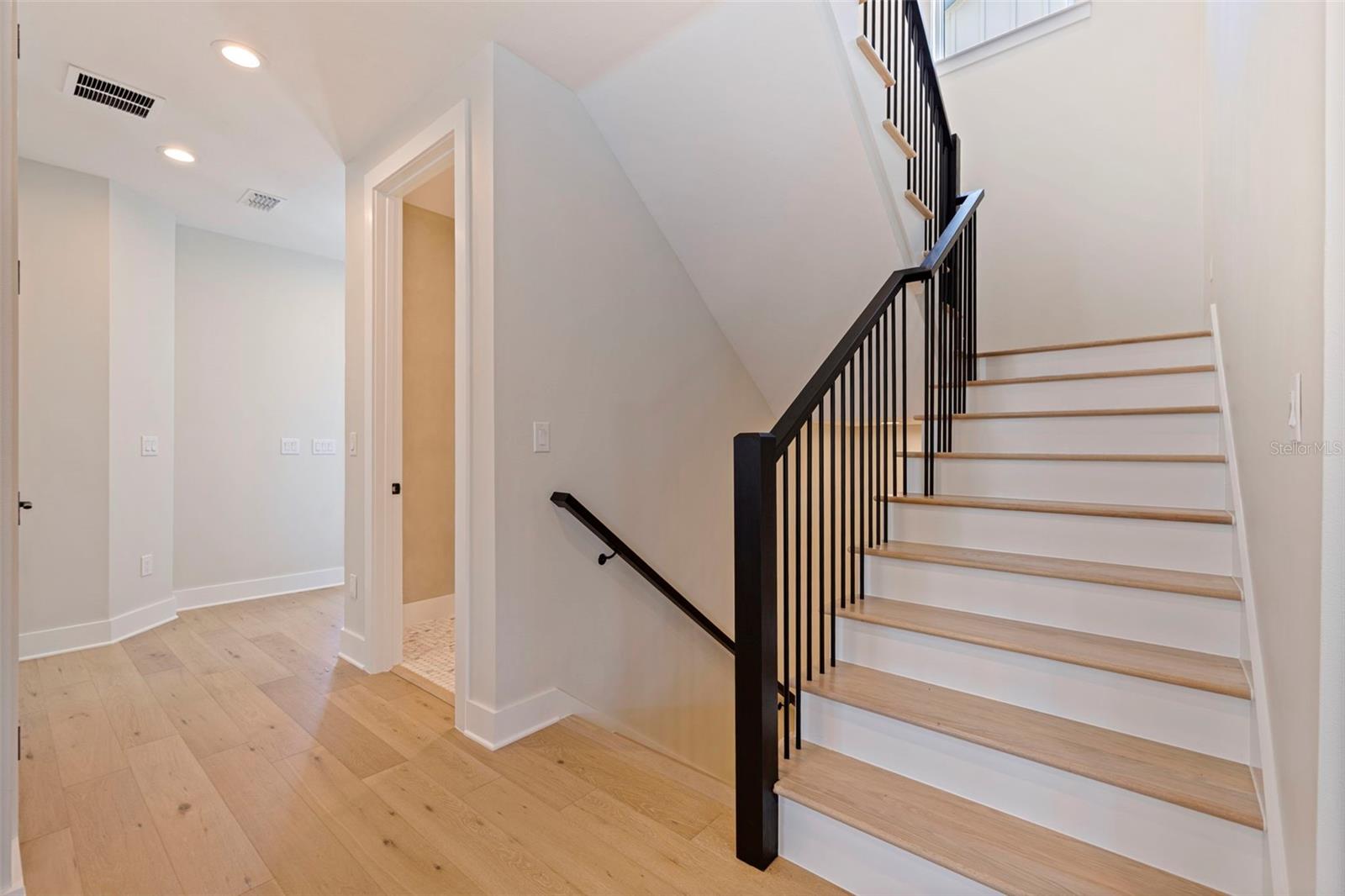 1735 MASSACHUSETTS AVE NE