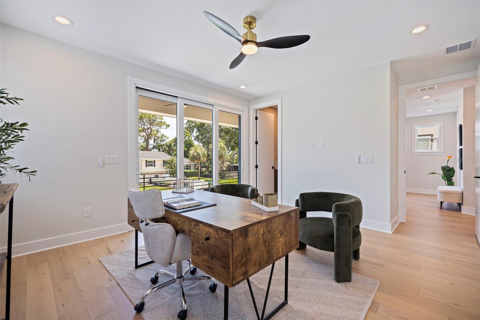 1735 MASSACHUSETTS AVE NE