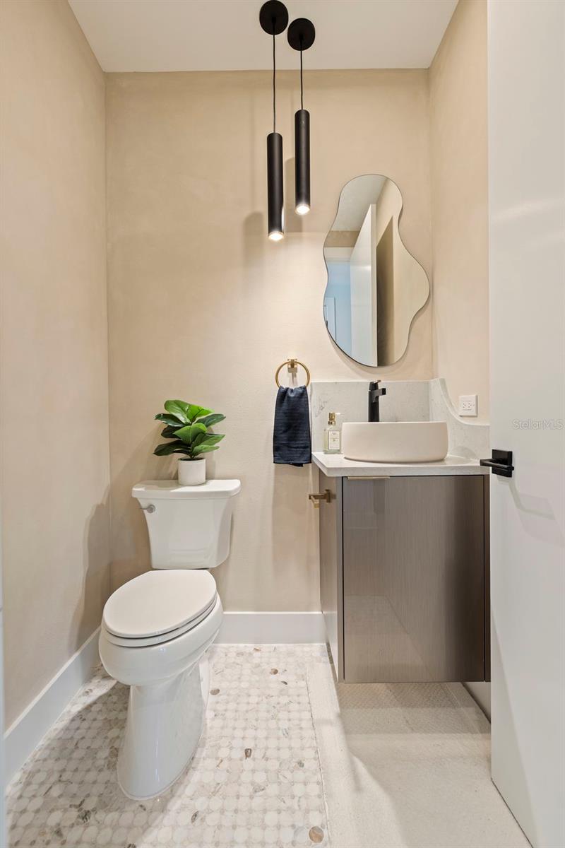 1735 MASSACHUSETTS AVE NE