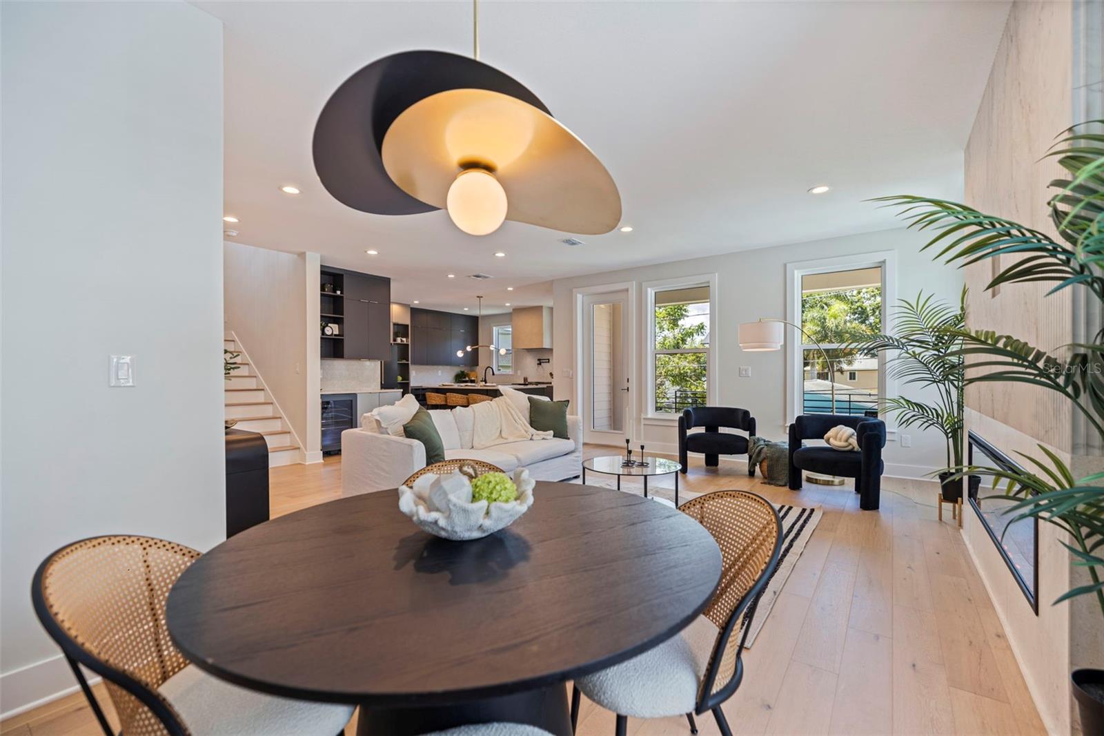 1735 MASSACHUSETTS AVE NE