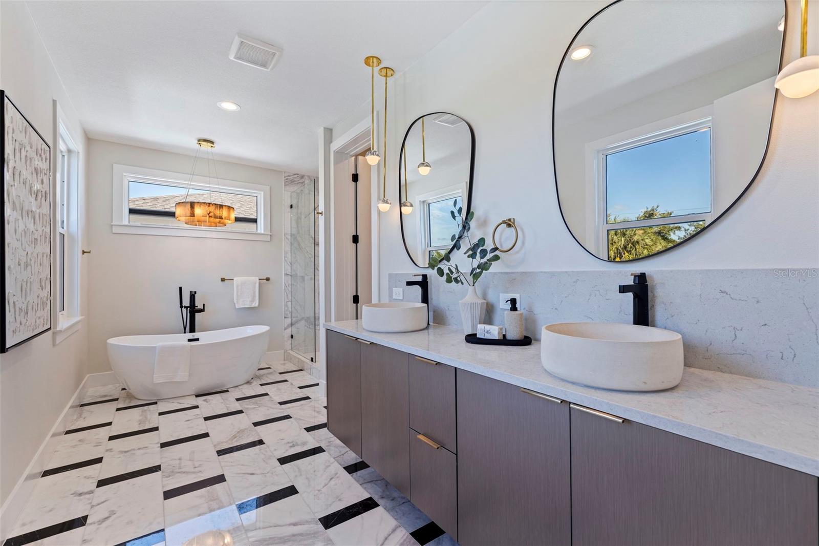 1735 MASSACHUSETTS AVE NE