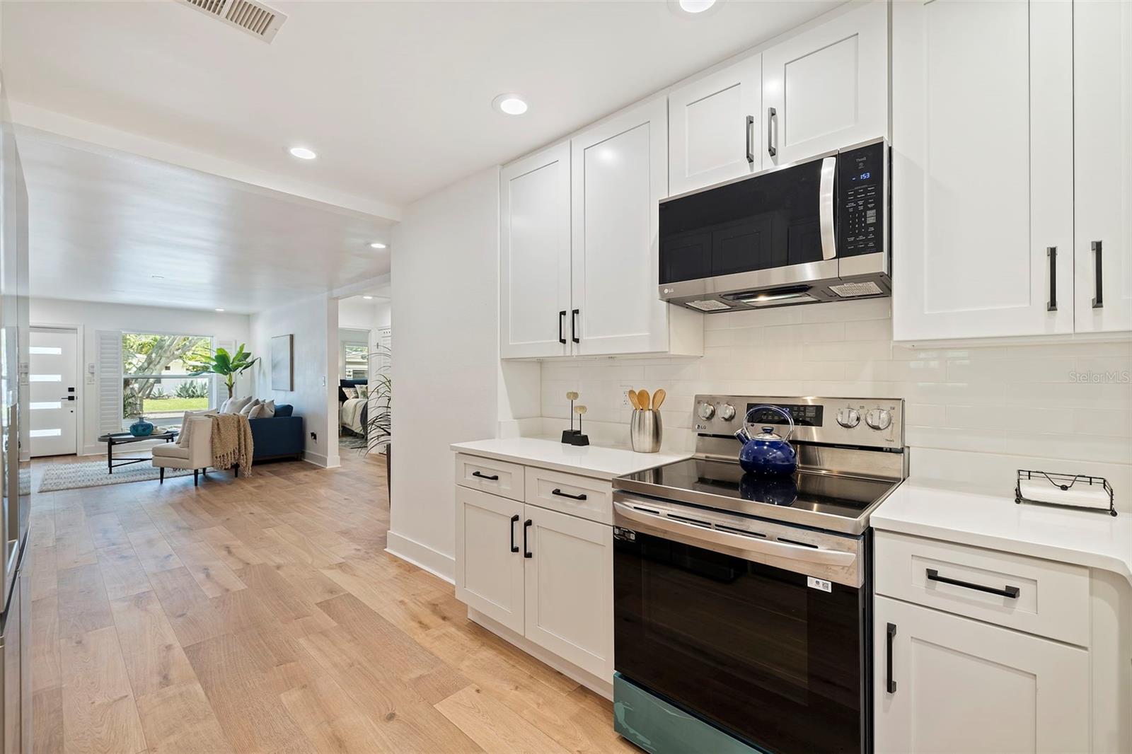 4134 HUNTINGTON ST NE