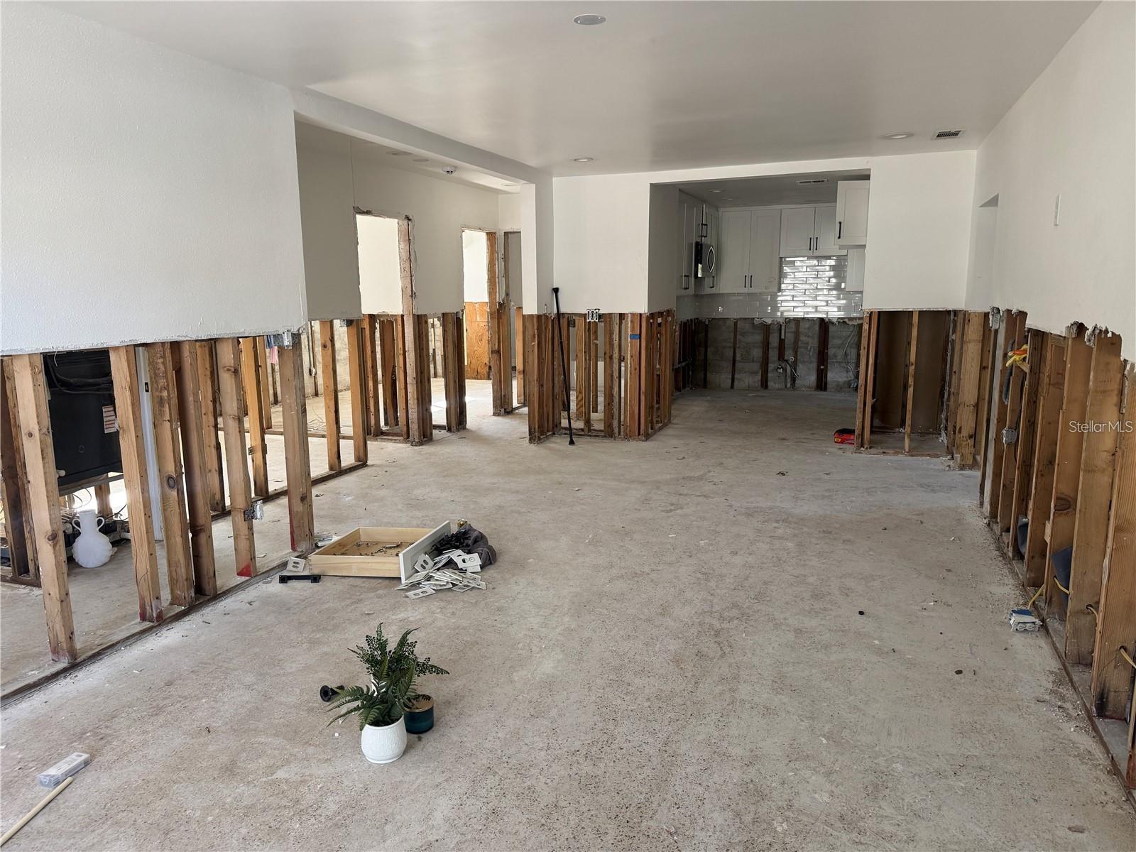 4134 HUNTINGTON ST NE