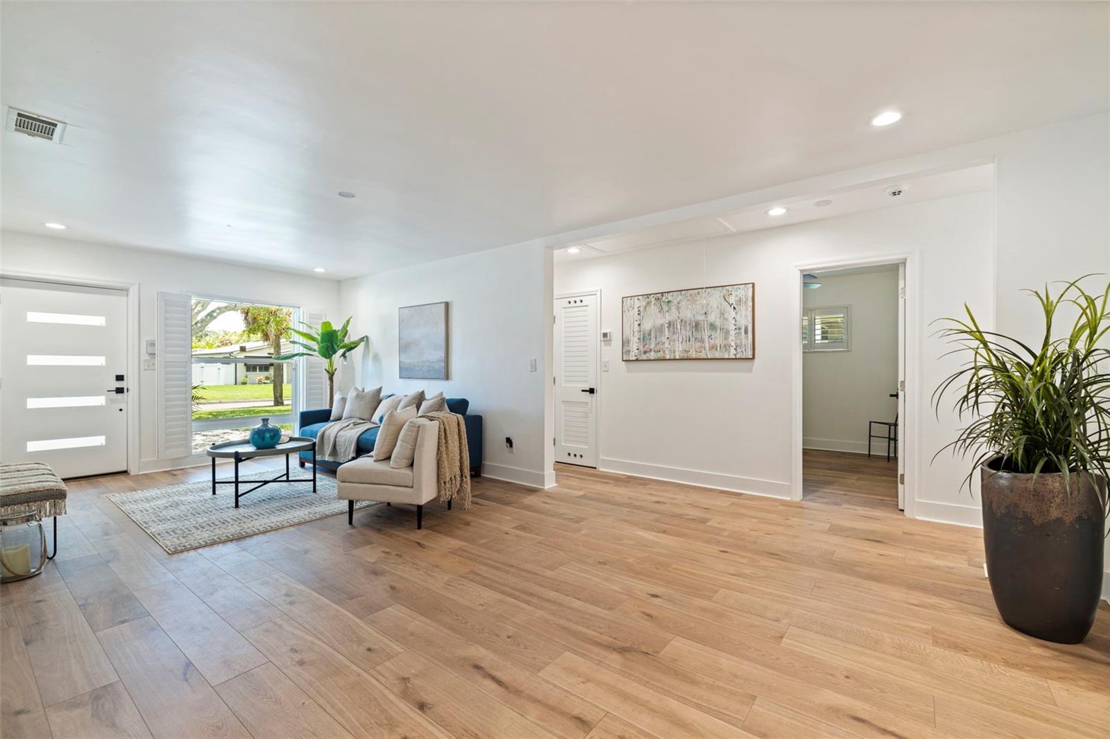 4134 HUNTINGTON ST NE