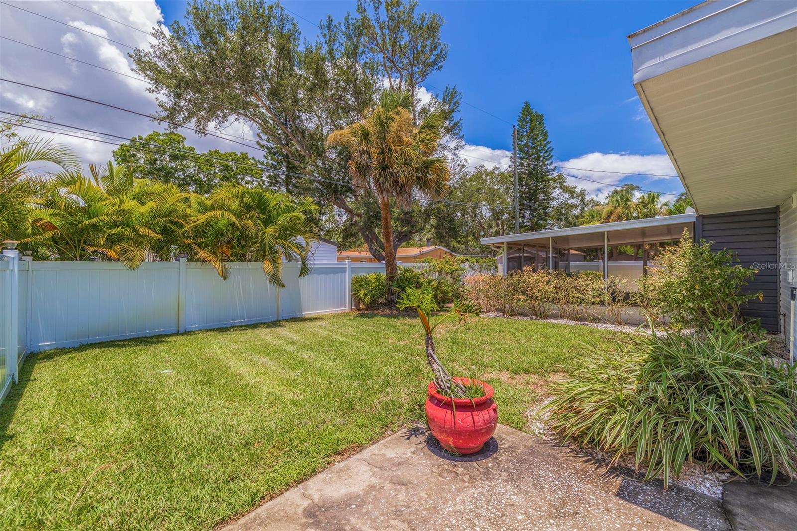 4134 HUNTINGTON ST NE