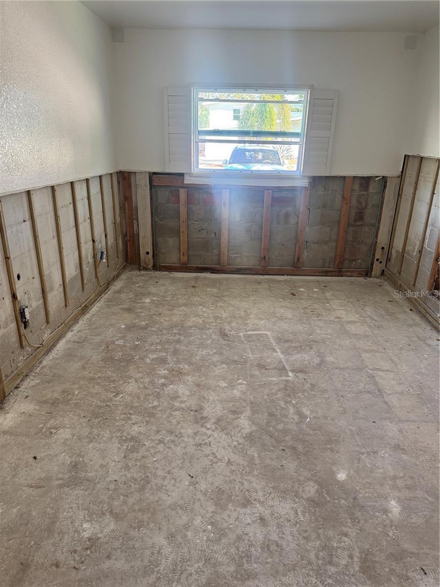 4134 HUNTINGTON ST NE