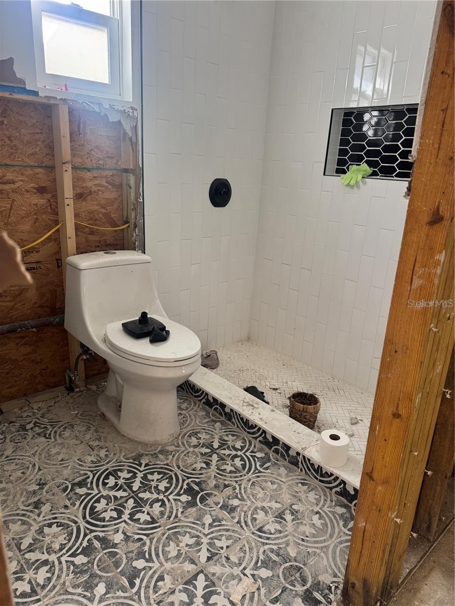 4134 HUNTINGTON ST NE