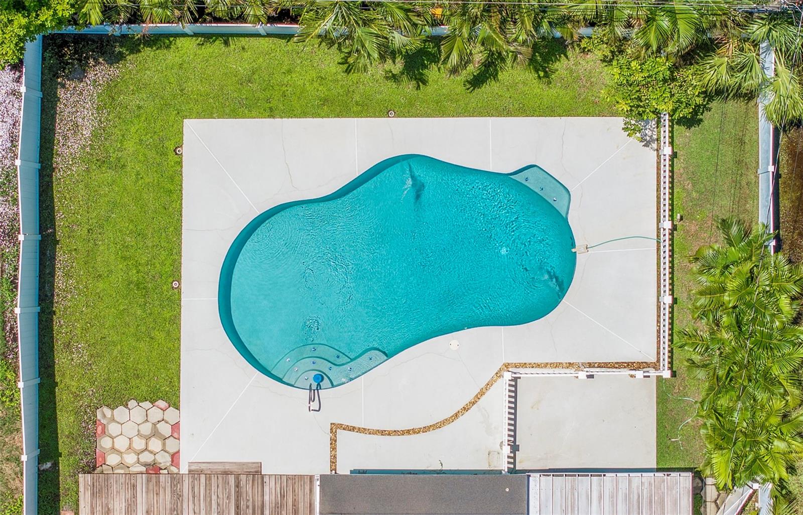 4010 HUNTINGTON ST NE