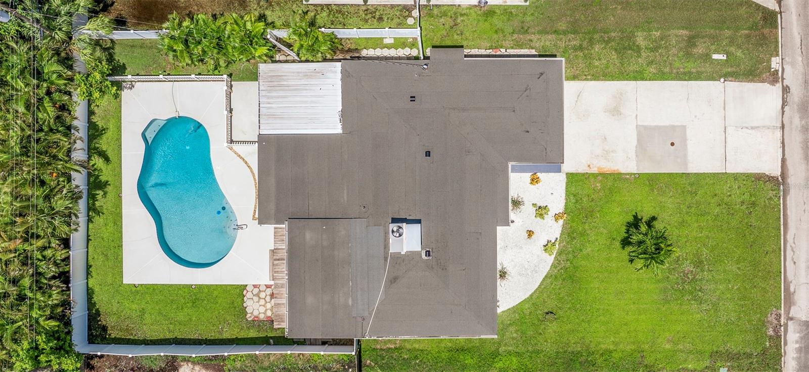 4010 HUNTINGTON ST NE