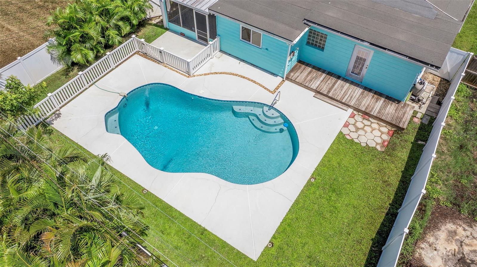 4010 HUNTINGTON ST NE