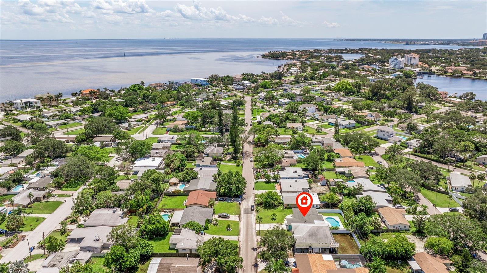 4010 HUNTINGTON ST NE