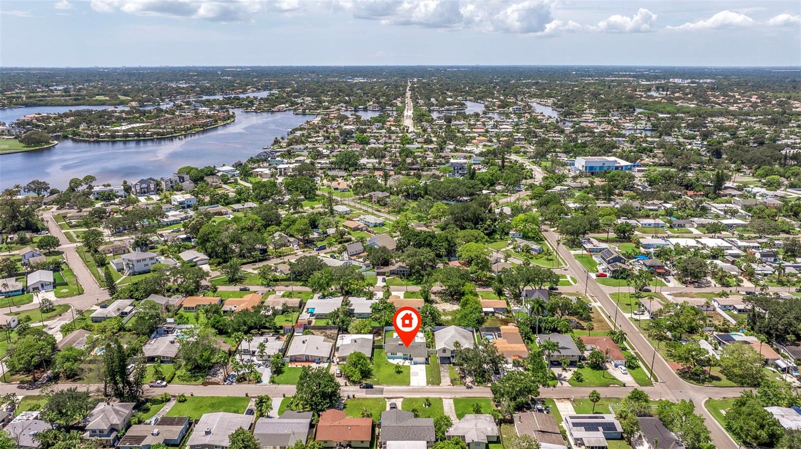 4010 HUNTINGTON ST NE