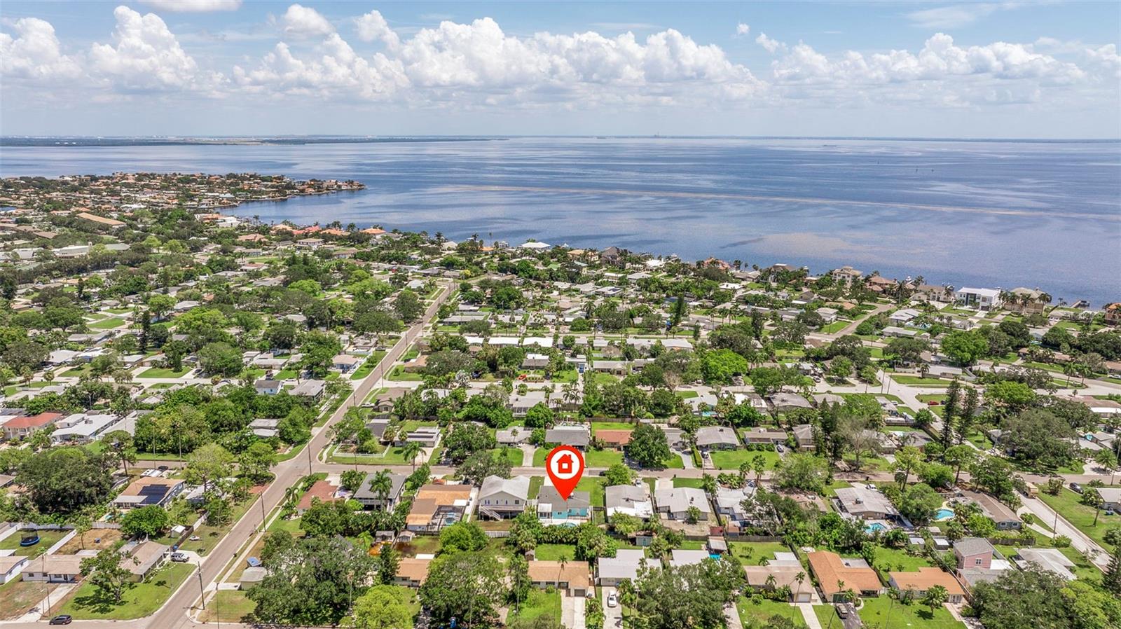 4010 HUNTINGTON ST NE