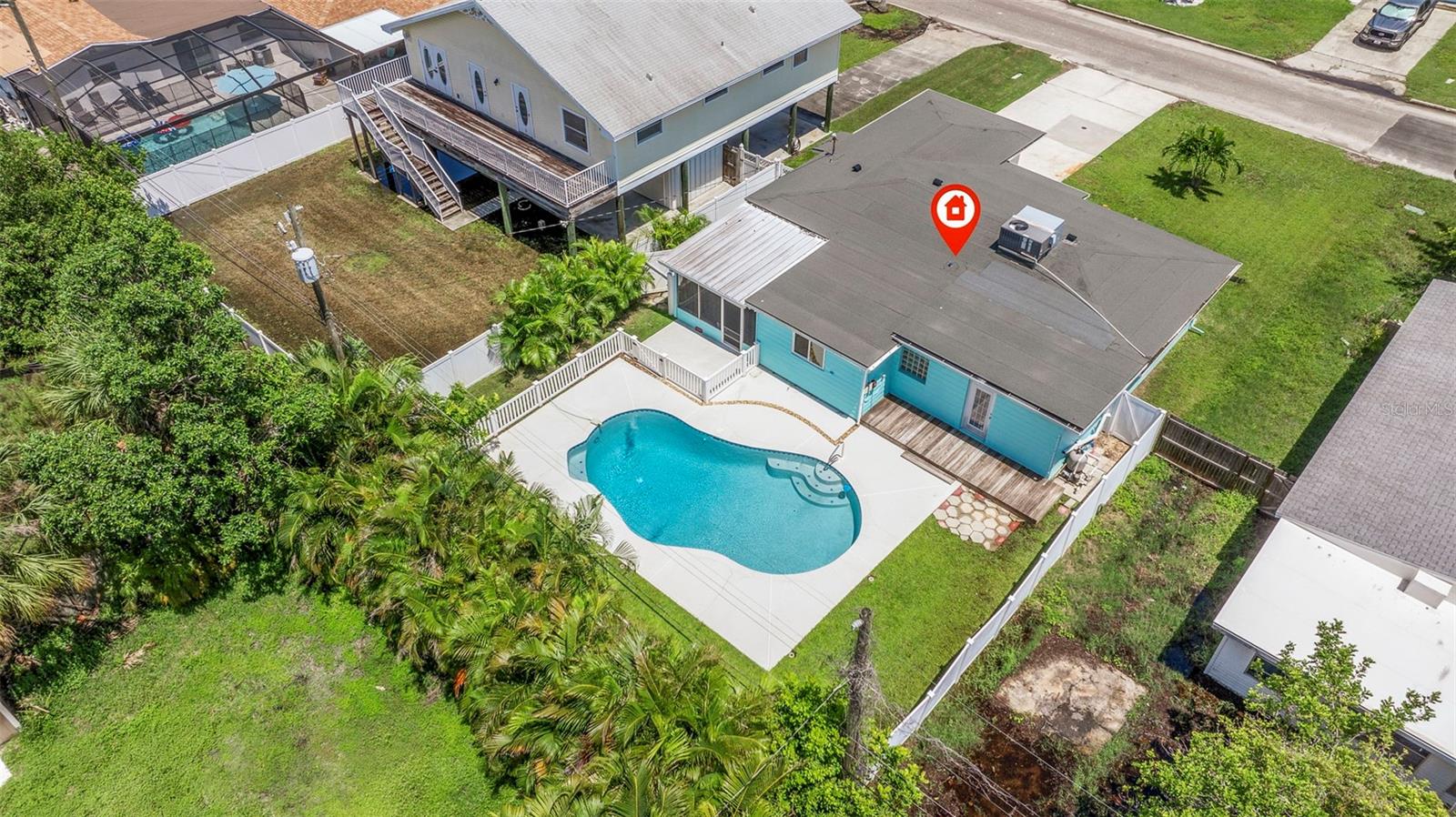 4010 HUNTINGTON ST NE