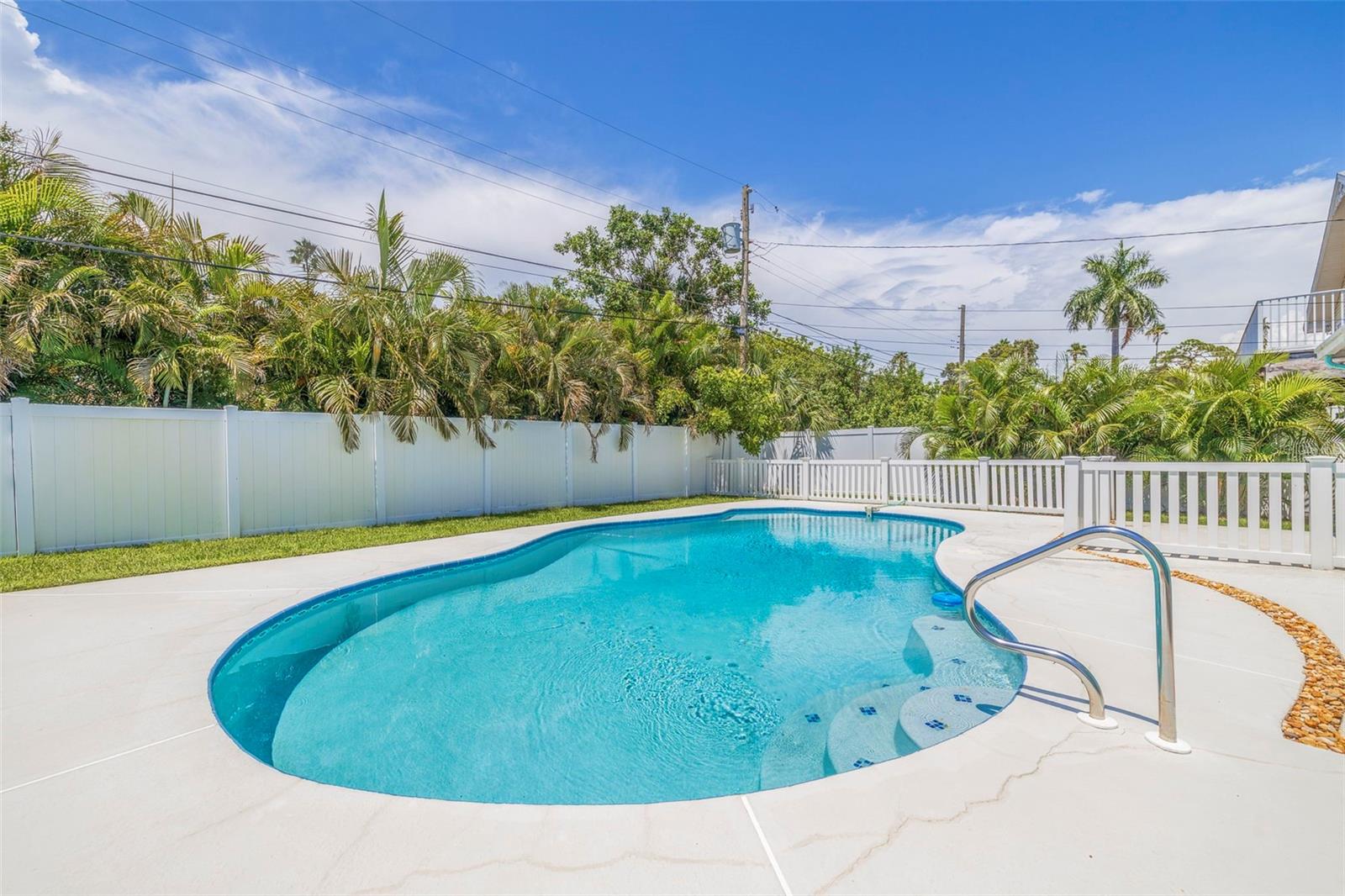 4010 HUNTINGTON ST NE