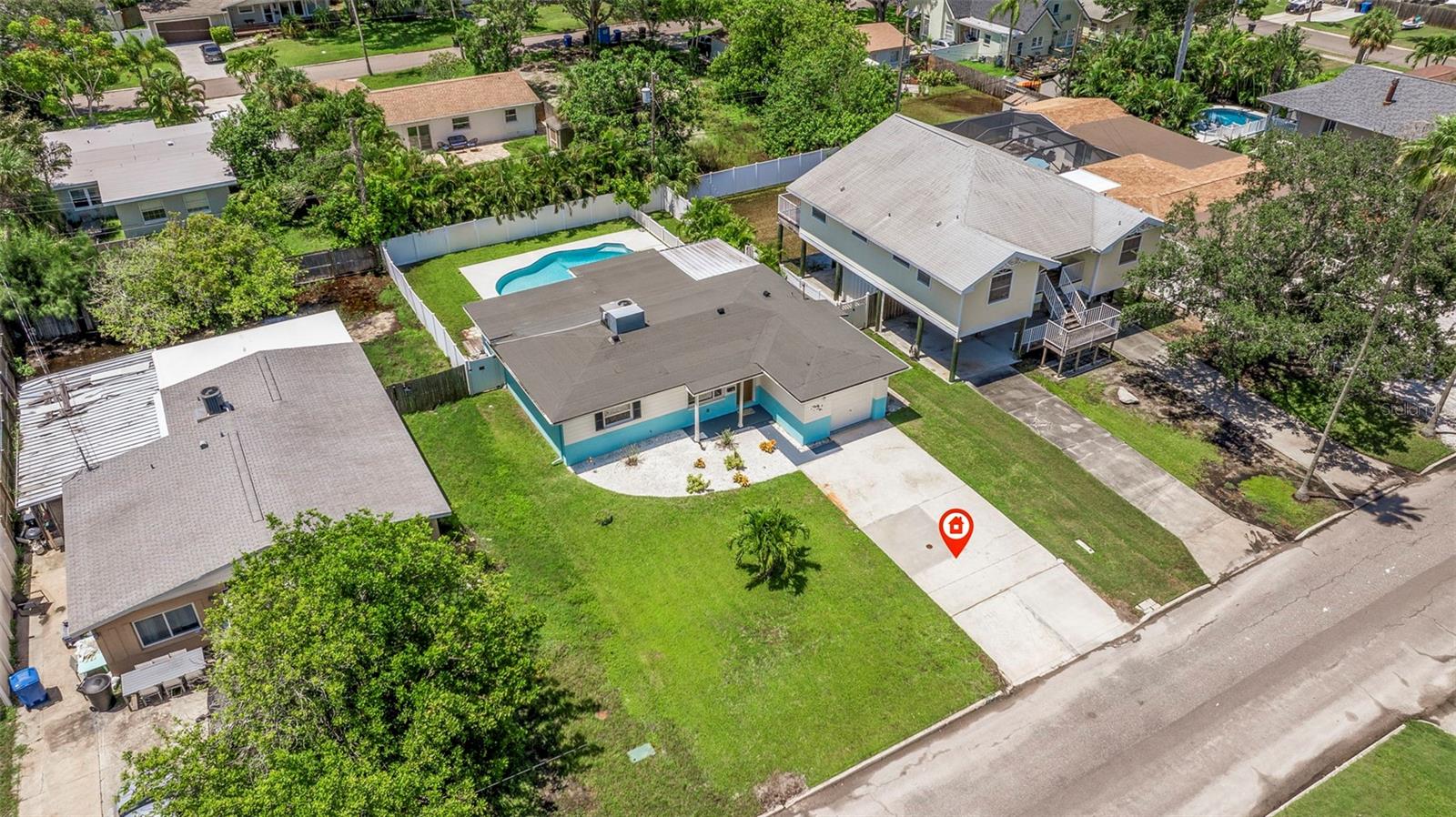 4010 HUNTINGTON ST NE