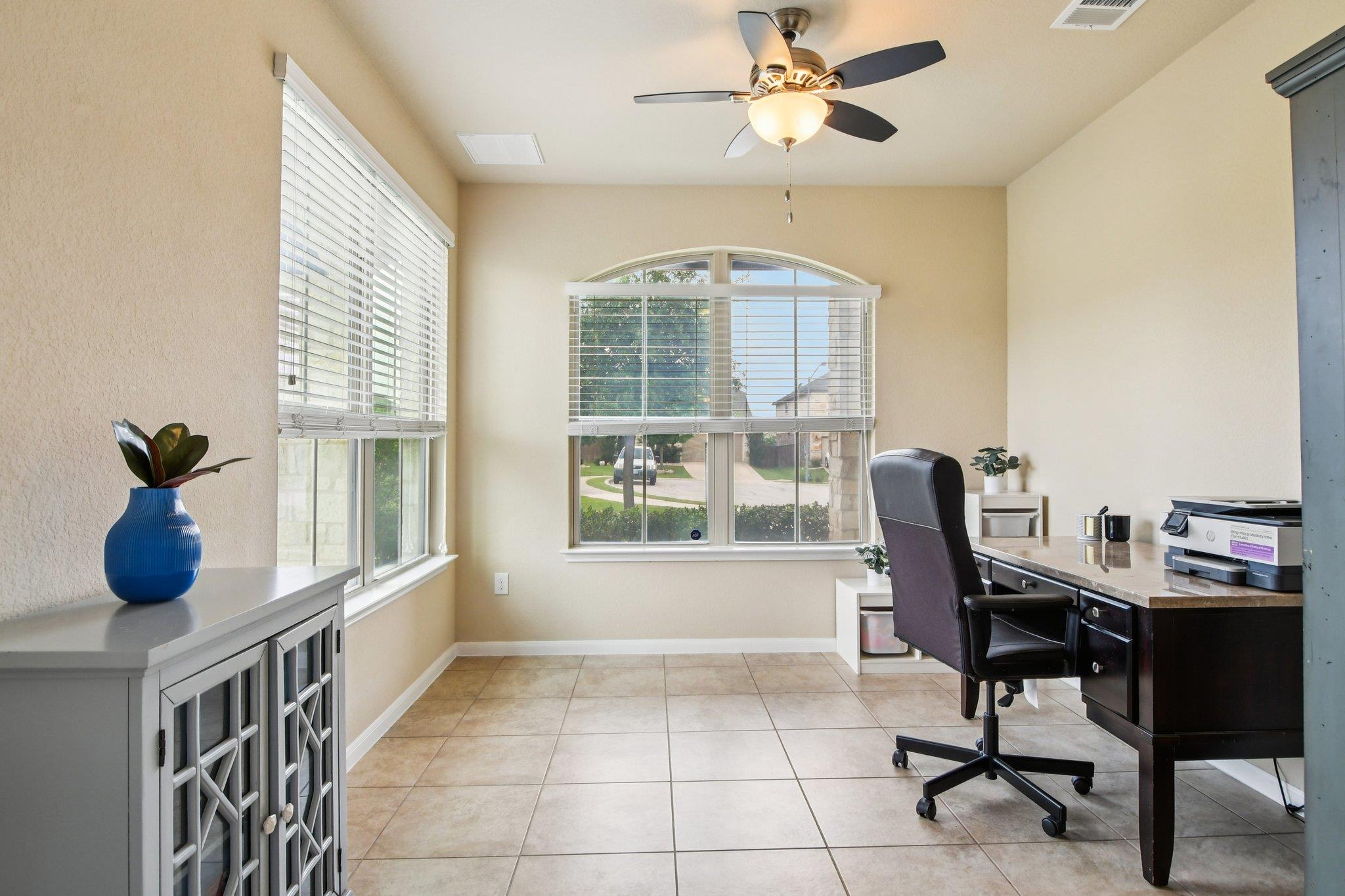 125 Checkerspot CT