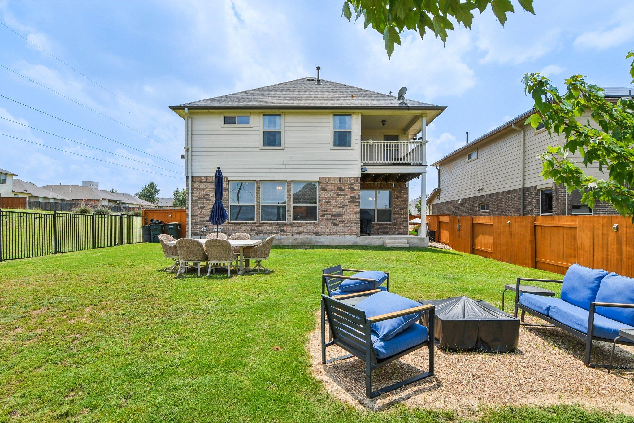 125 Checkerspot CT