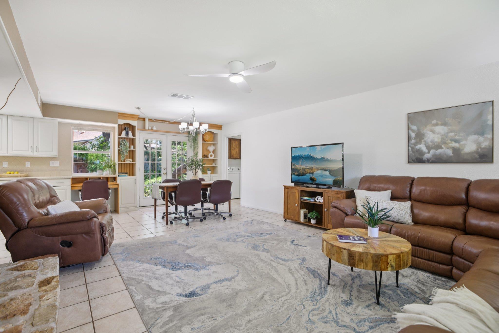4107 Adelphi LN