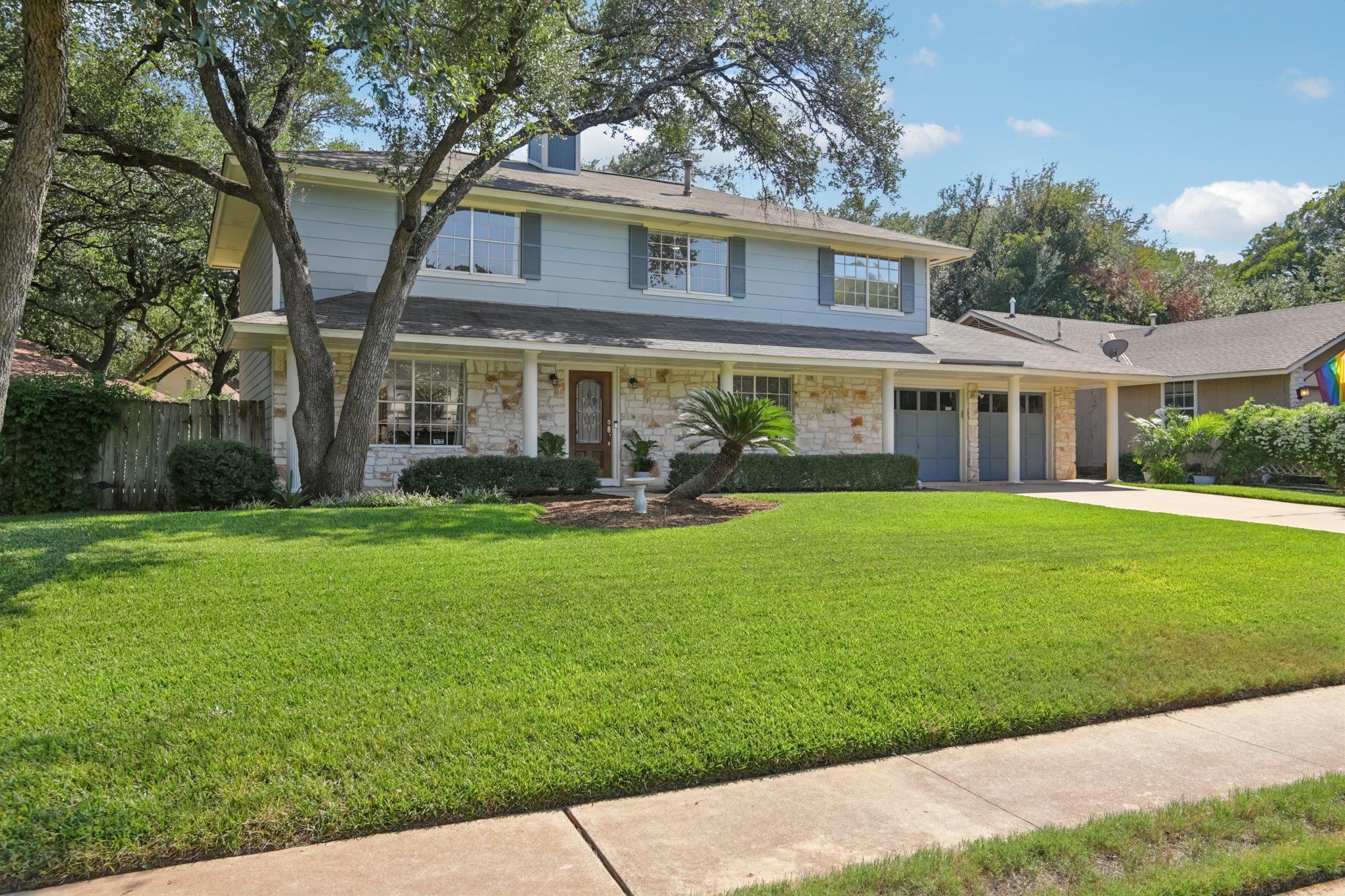 4107 Adelphi LN