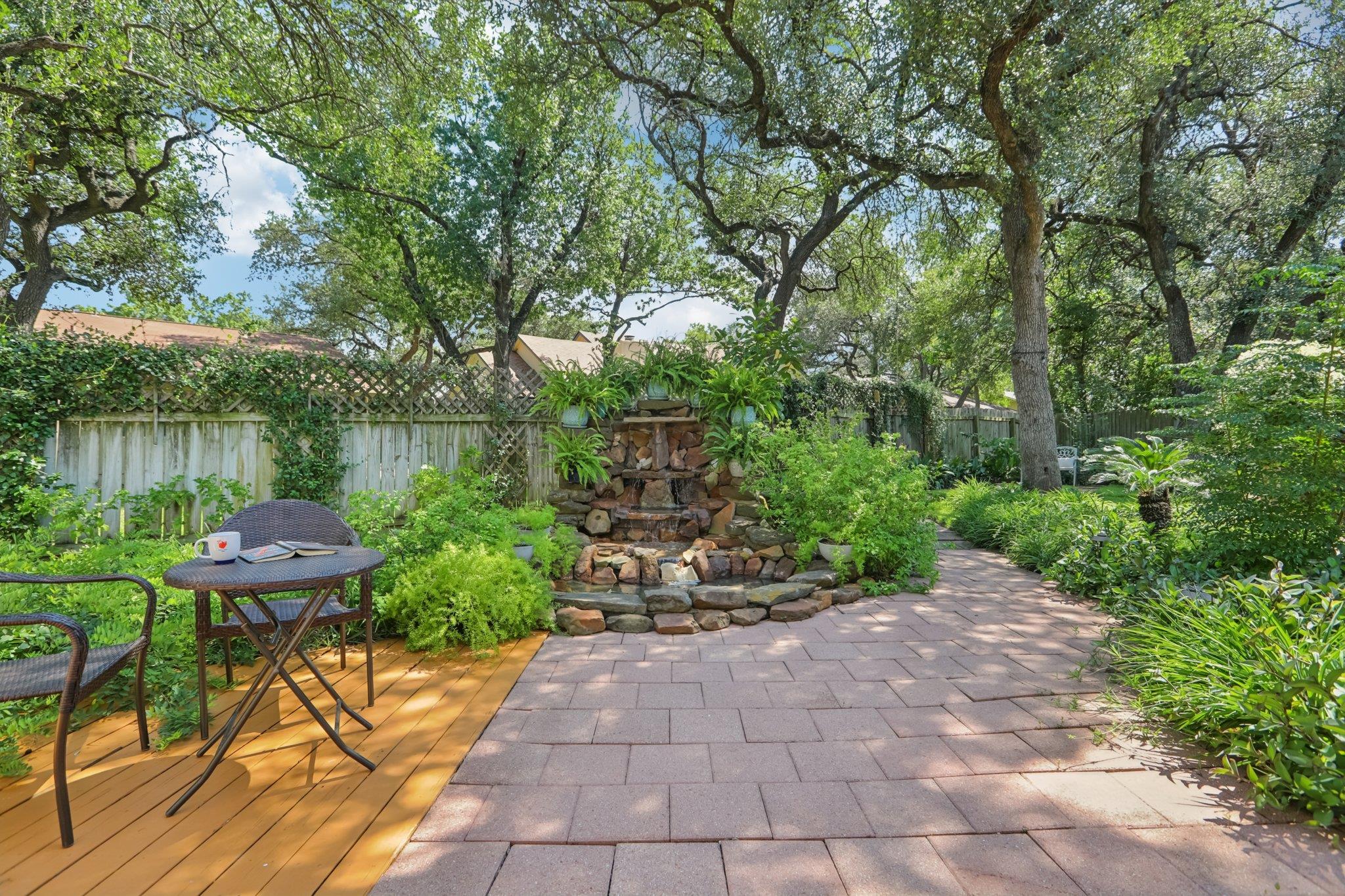 4107 Adelphi LN