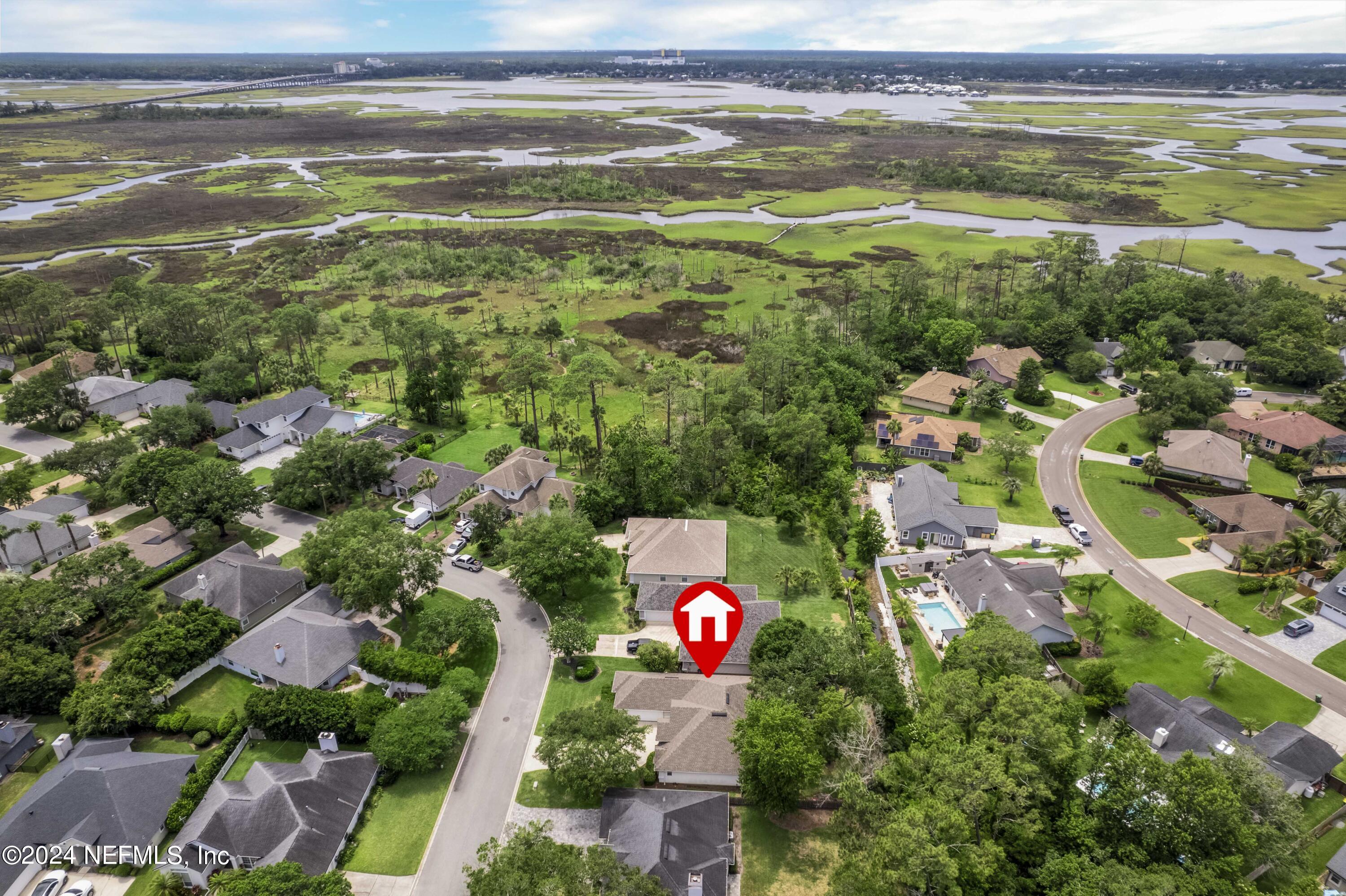 1242 BLUE HERON Lane N