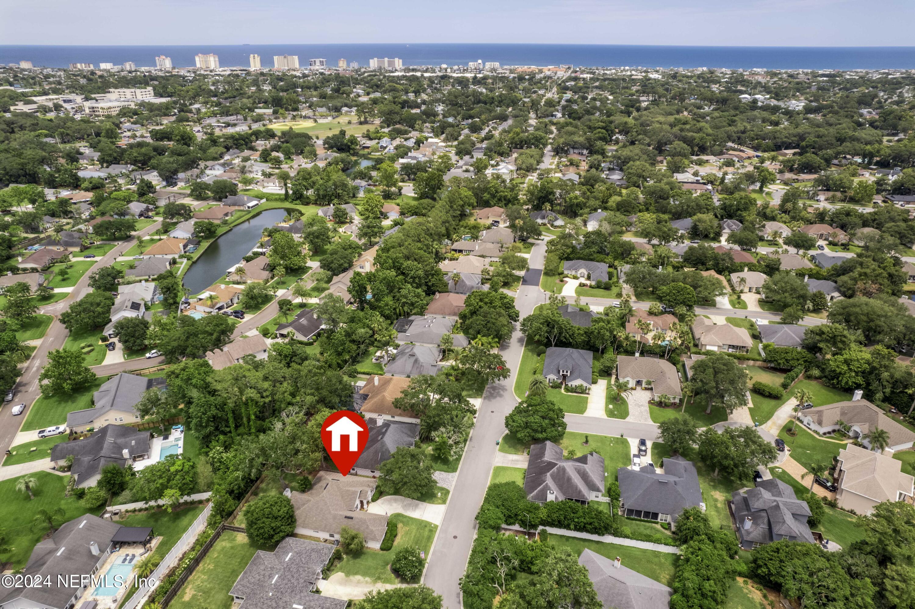1242 BLUE HERON Lane N