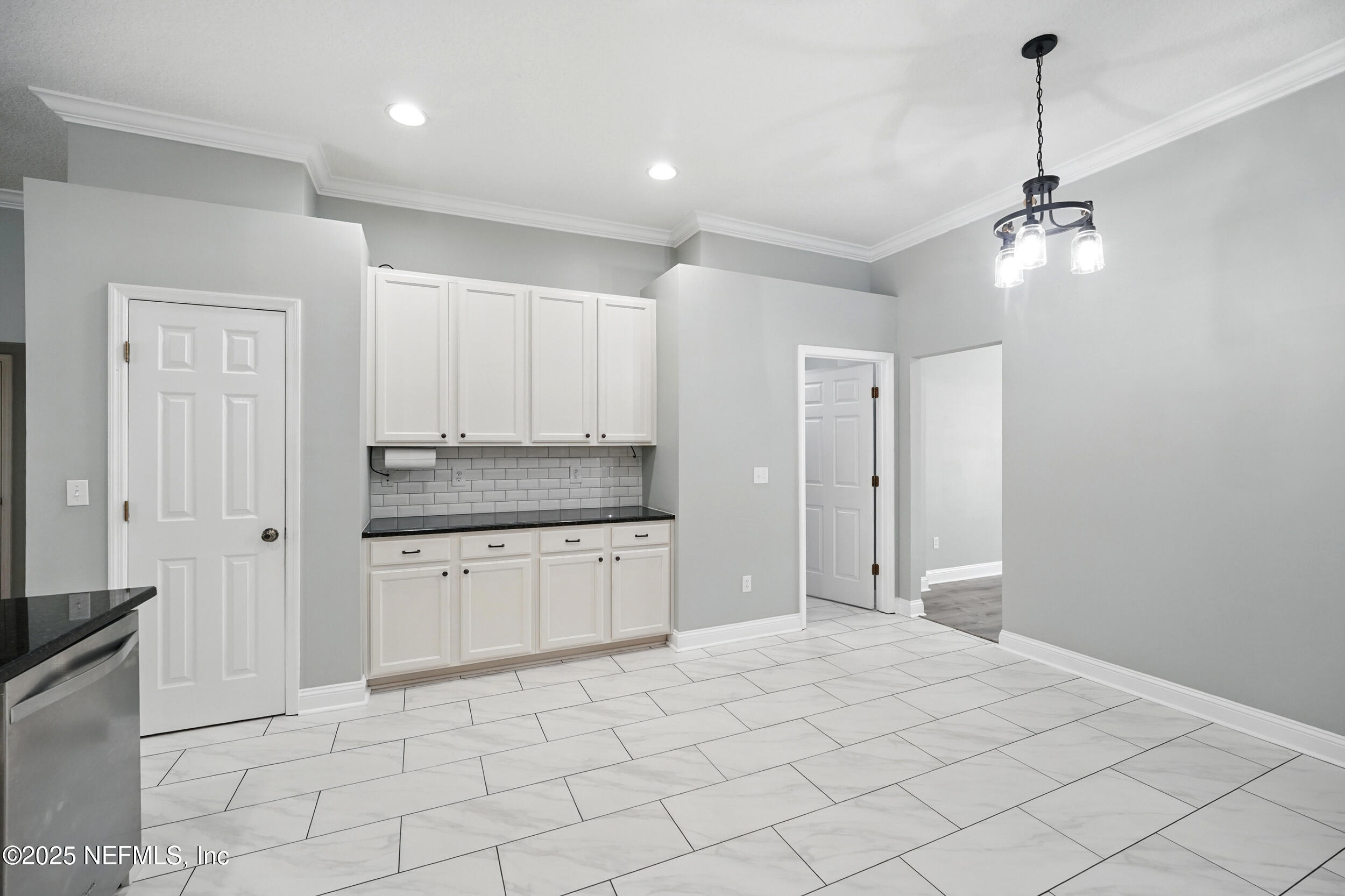 87529 CREEKSIDE Drive