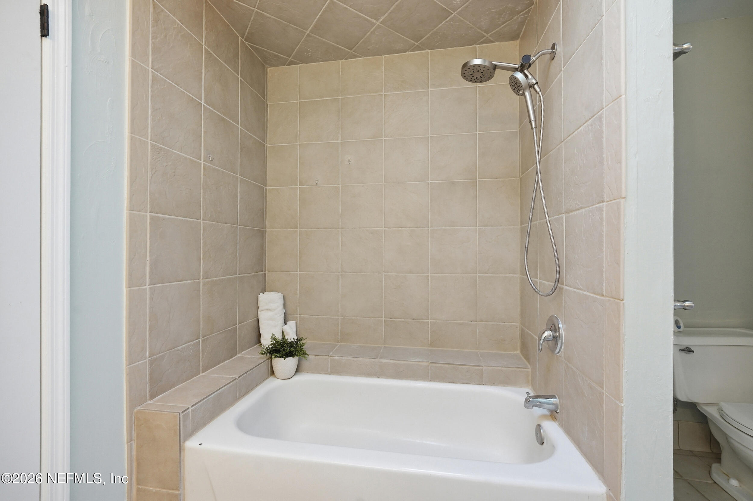 144 POINSETTIA Street