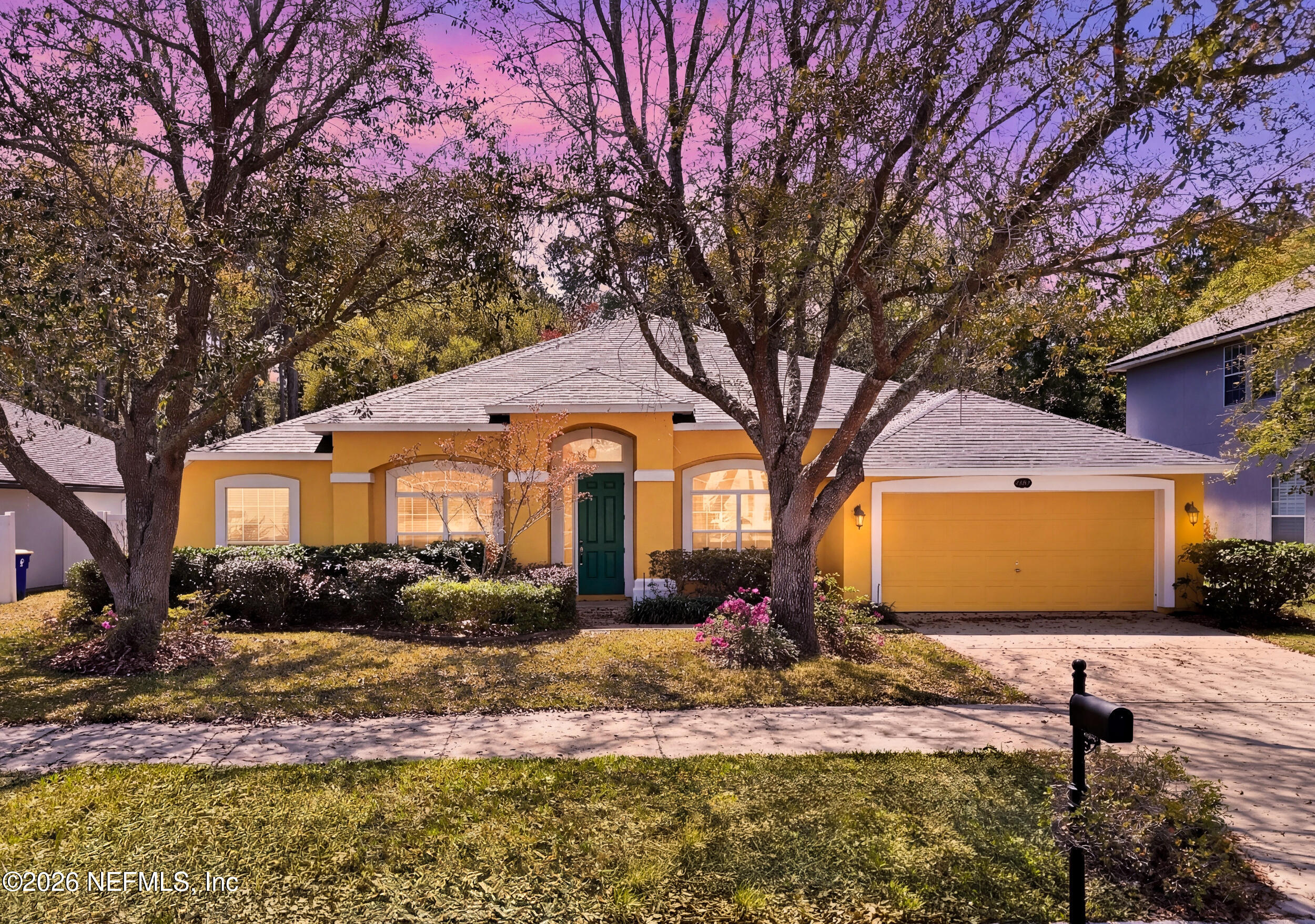 3933 VICTORIA LAKES Drive S